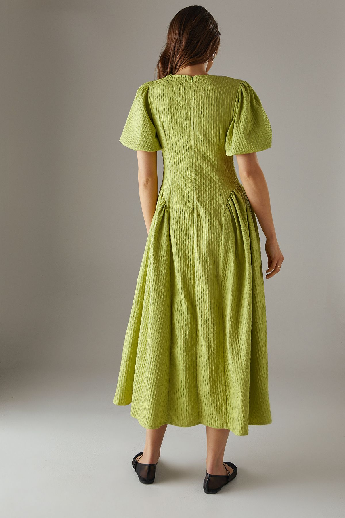 Warehouse Seersucker Organza Godet Side Puff Sleeve Midi Dress Chartreuse image 3