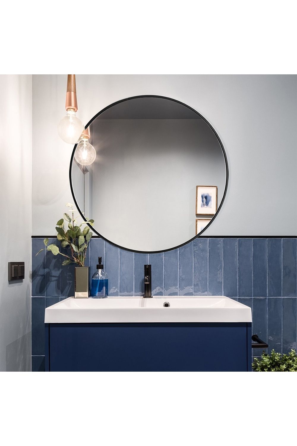 Living and Home 80cm Nordic Black Round Wall-Mounted Bathroom Mirror Metal Frame for Bedroom or Hallway image 2