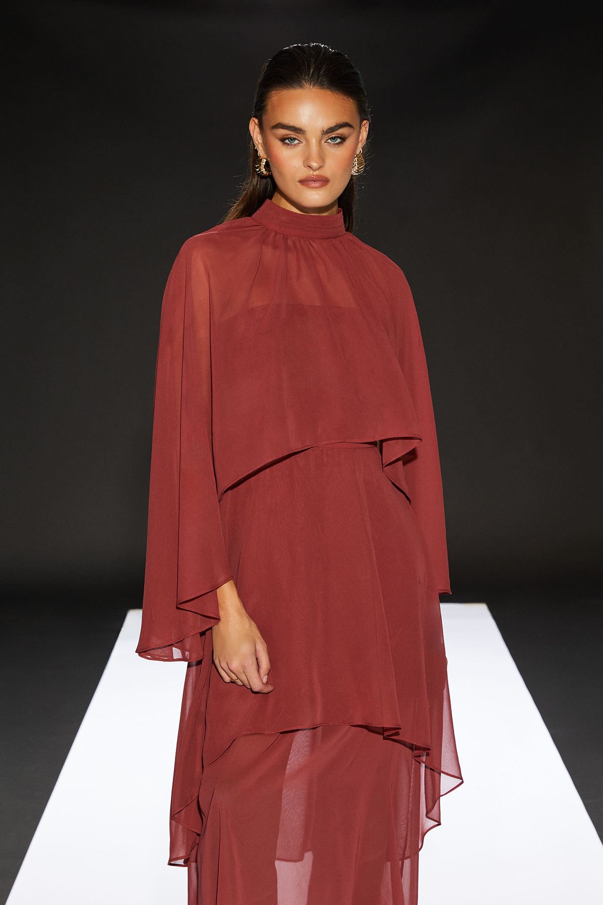 RUNWAY 1.8.1.8 Runway 1.8.1.8 Cape Tiered Dress Rose image 2