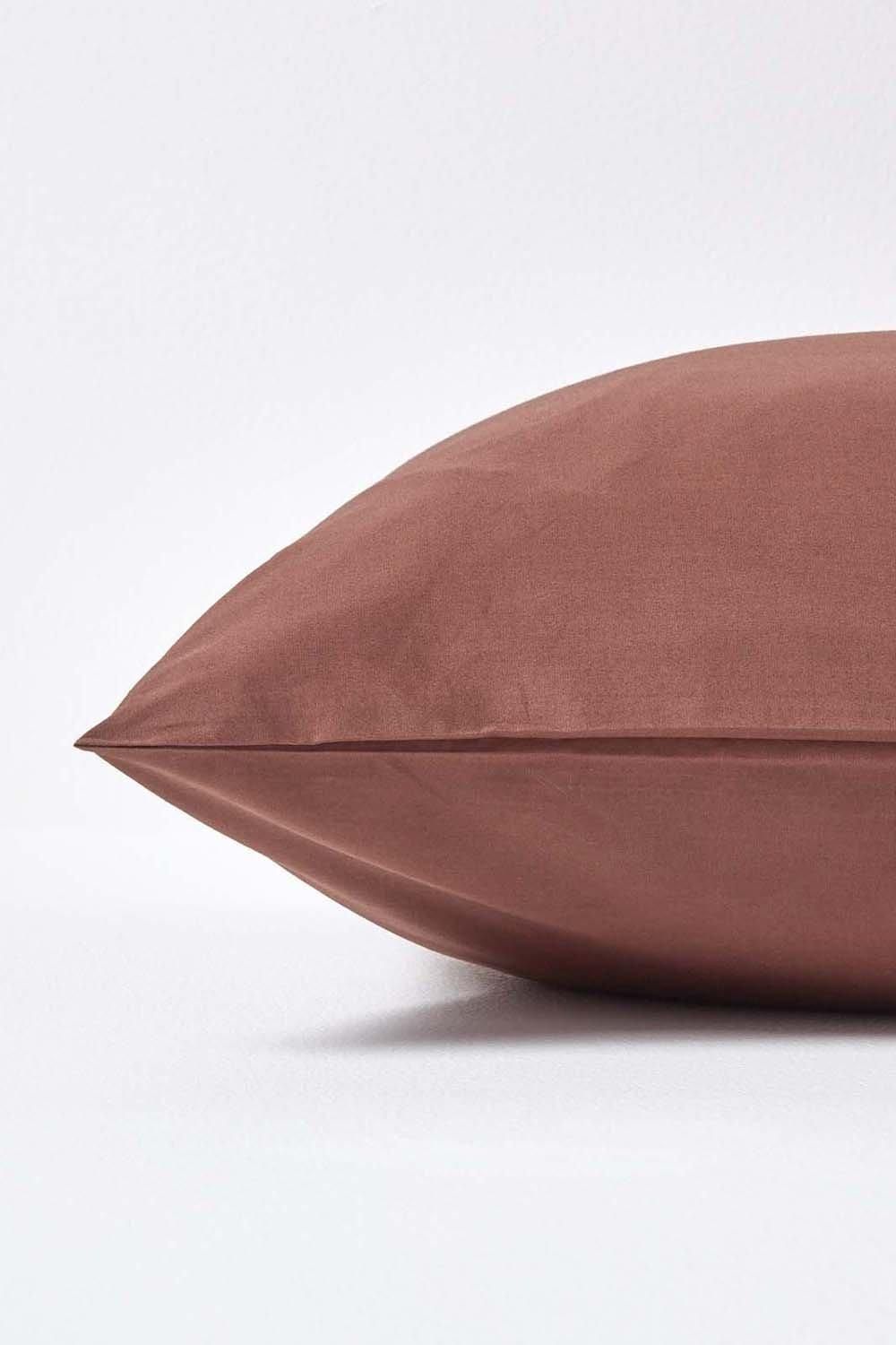 Homescapes Continental Egyptian Cotton Pillowcase 200 TC, 60 x 60 cm image 2