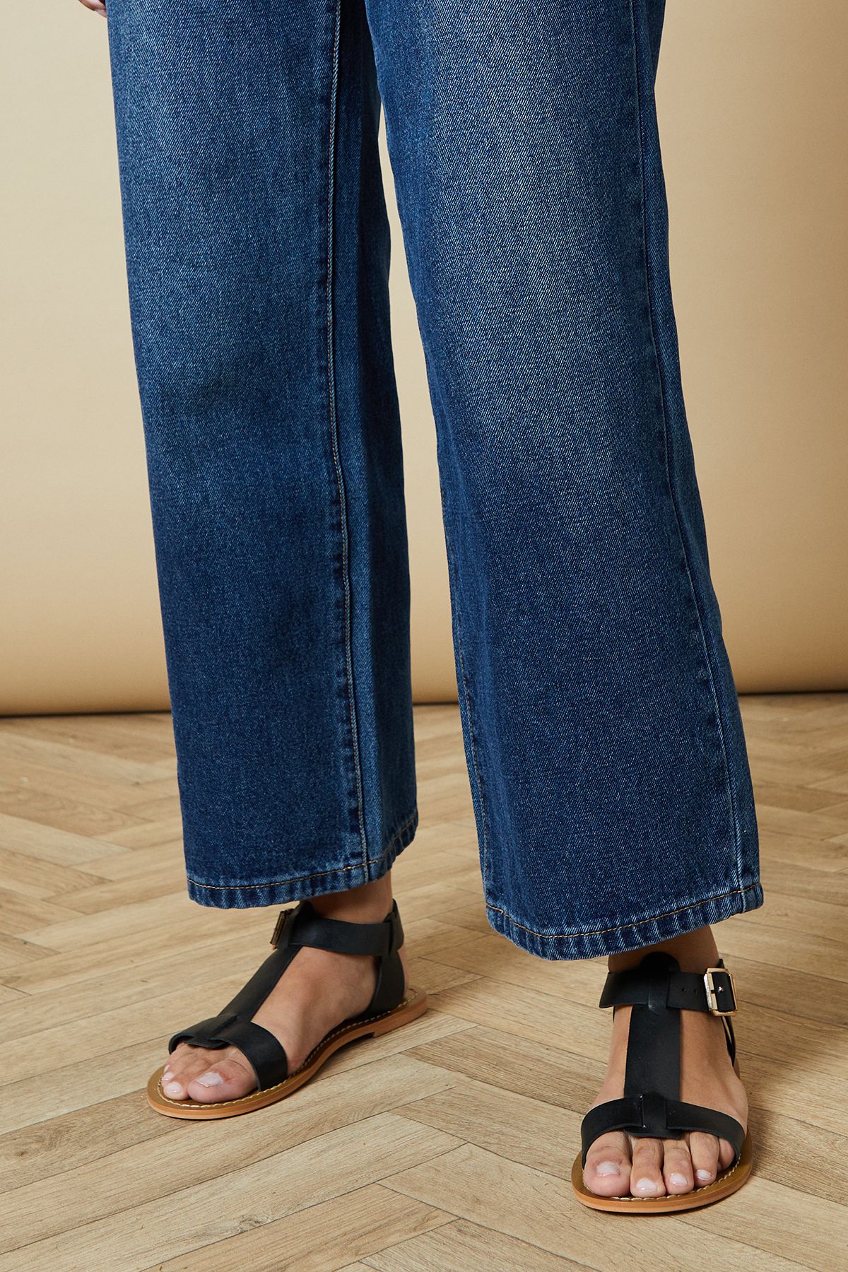 Oasis Fia Real Leather Buckle Detail T-Bar Flat Sandals Black image 2