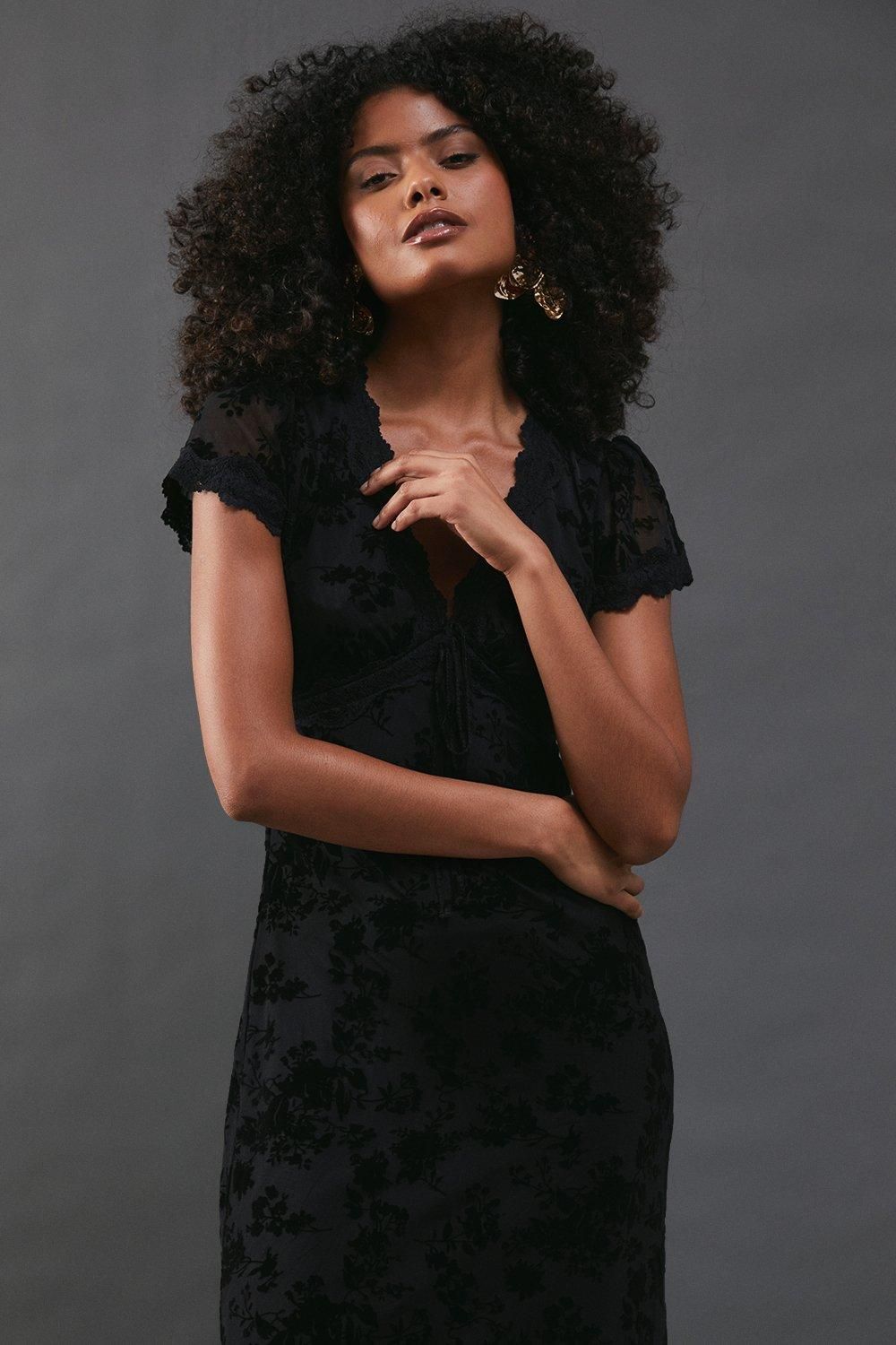 Warehouse Velvet Mesh Lace Insert Midi Tea Dress Black image 2