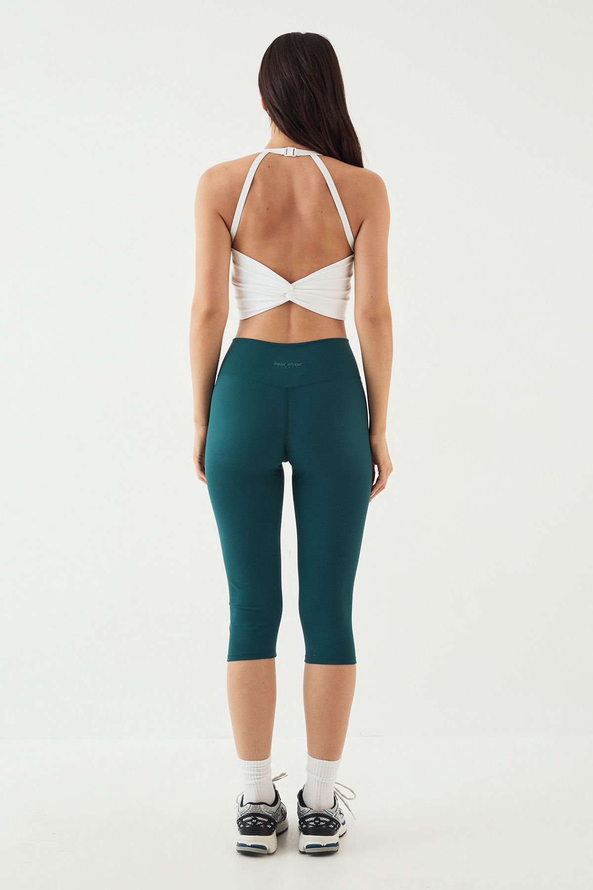 DSGN Studio DSGN Studio Ultra Sculpt Wrap Waist Capri Legging Pine image 2