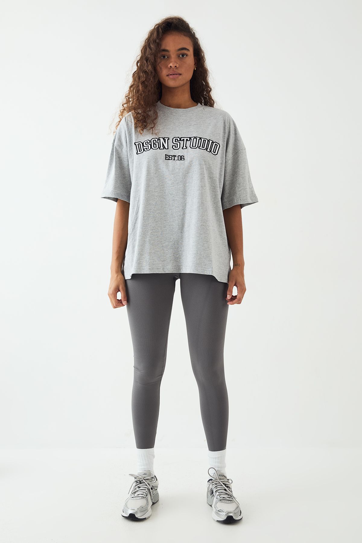 DSGN Studio DSGN Studio Applique Oversized T-shirt Grey Marl image 5