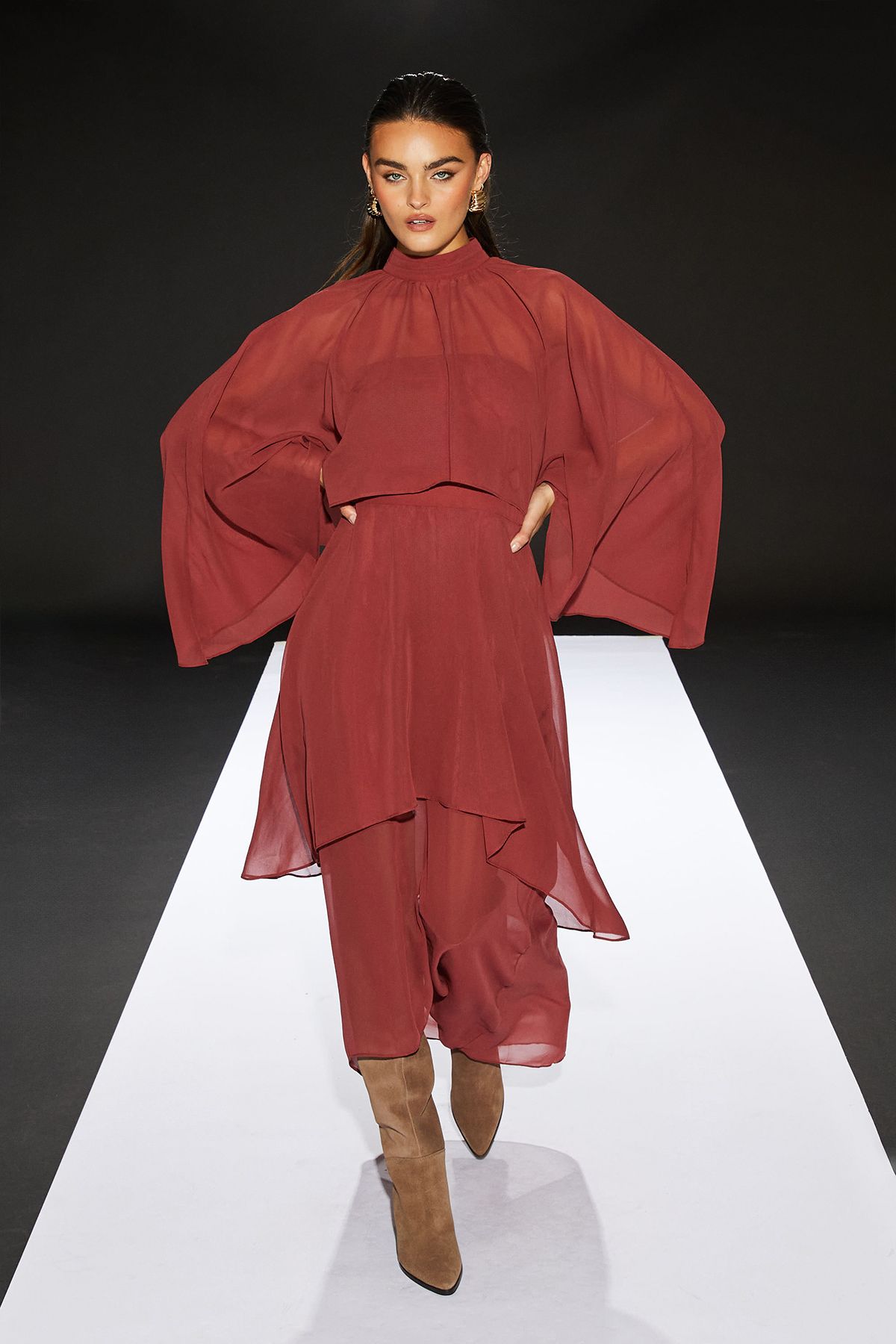 RUNWAY 1.8.1.8 Runway 1.8.1.8 Cape Tiered Dress Rose image 1