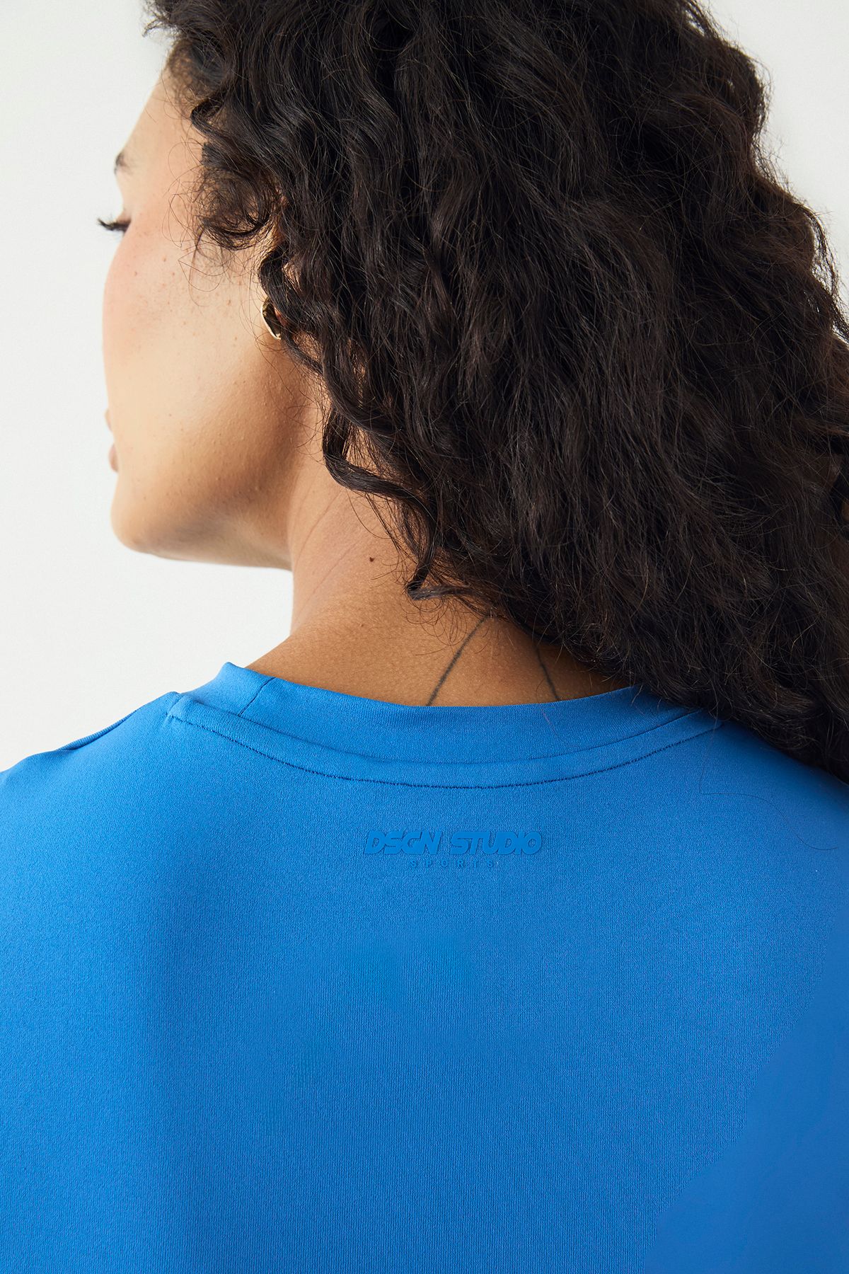 DSGN Studio DSGN Studio Sport Ultra Contour Seamless Fitted Short Sleeve Top Blue image 4