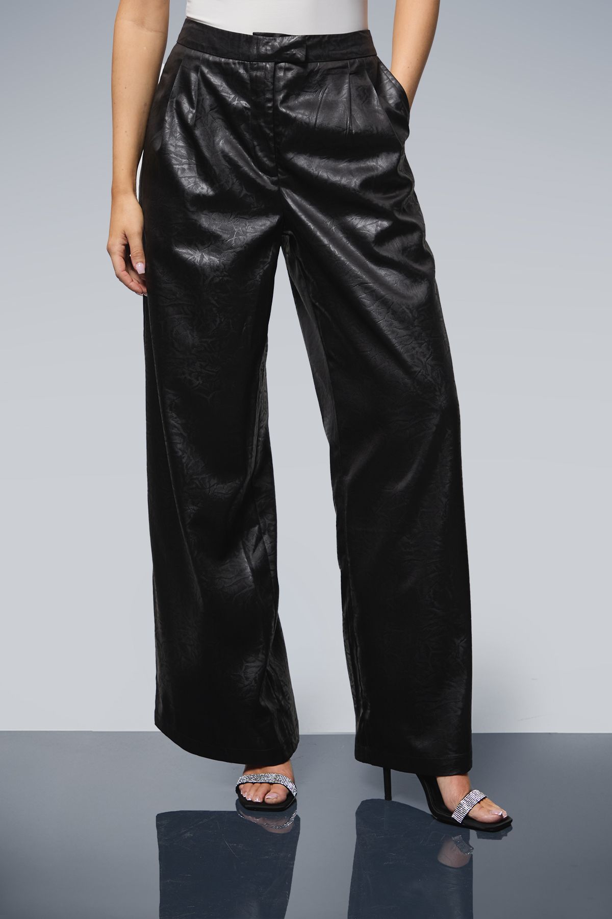 Dorothy Perkins Textured Satin Pleated Wide Leg Trouser Black image 2