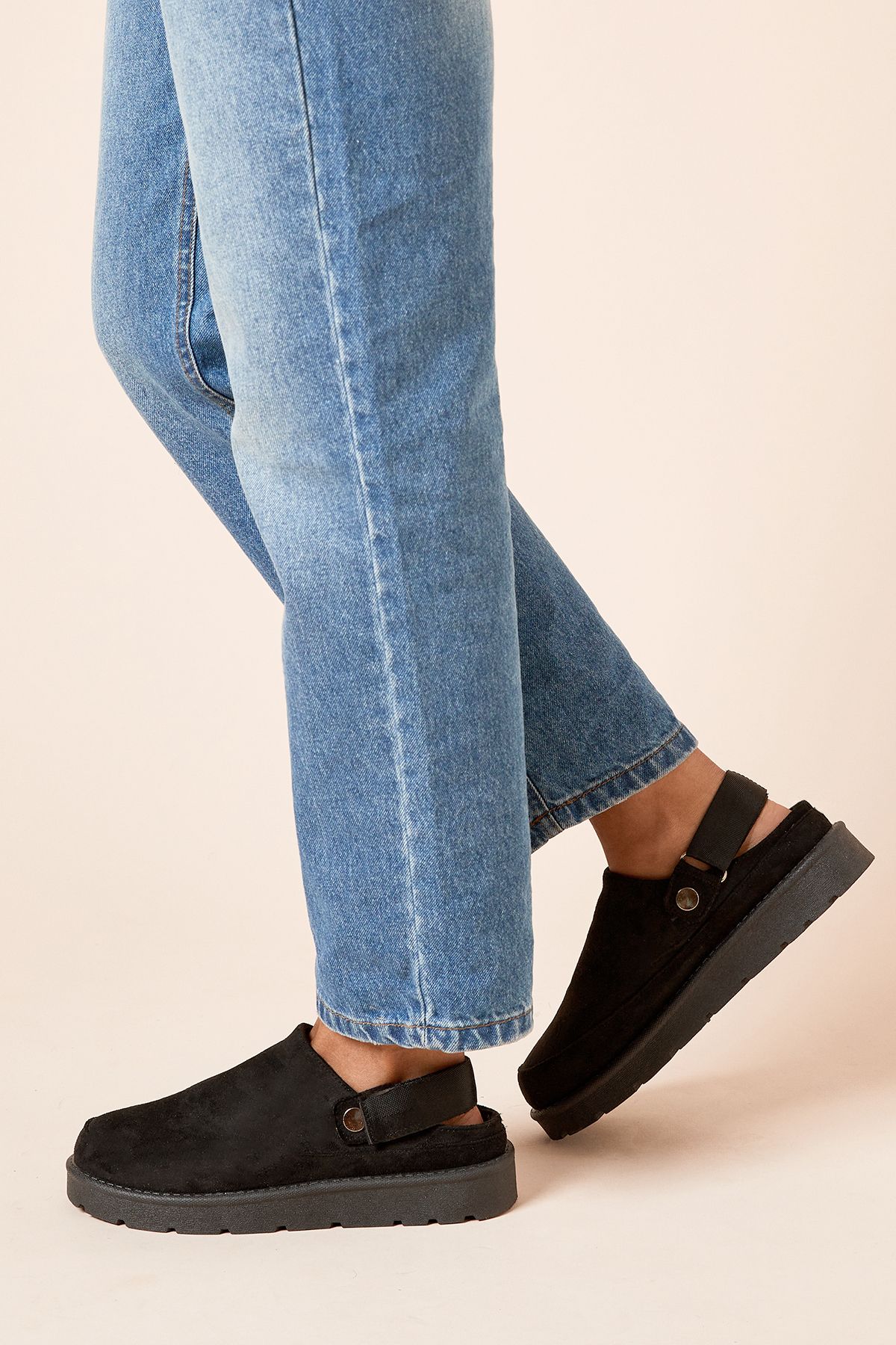 Dorothy Perkins Zinnias Faux  Slingback Closed Toe Cosy Mules Natural Black image 1