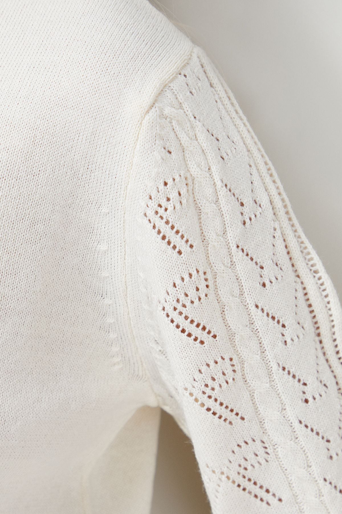 Oasis V Neck Scallop Detail Bow Pointelle Jumper Ivory image 5