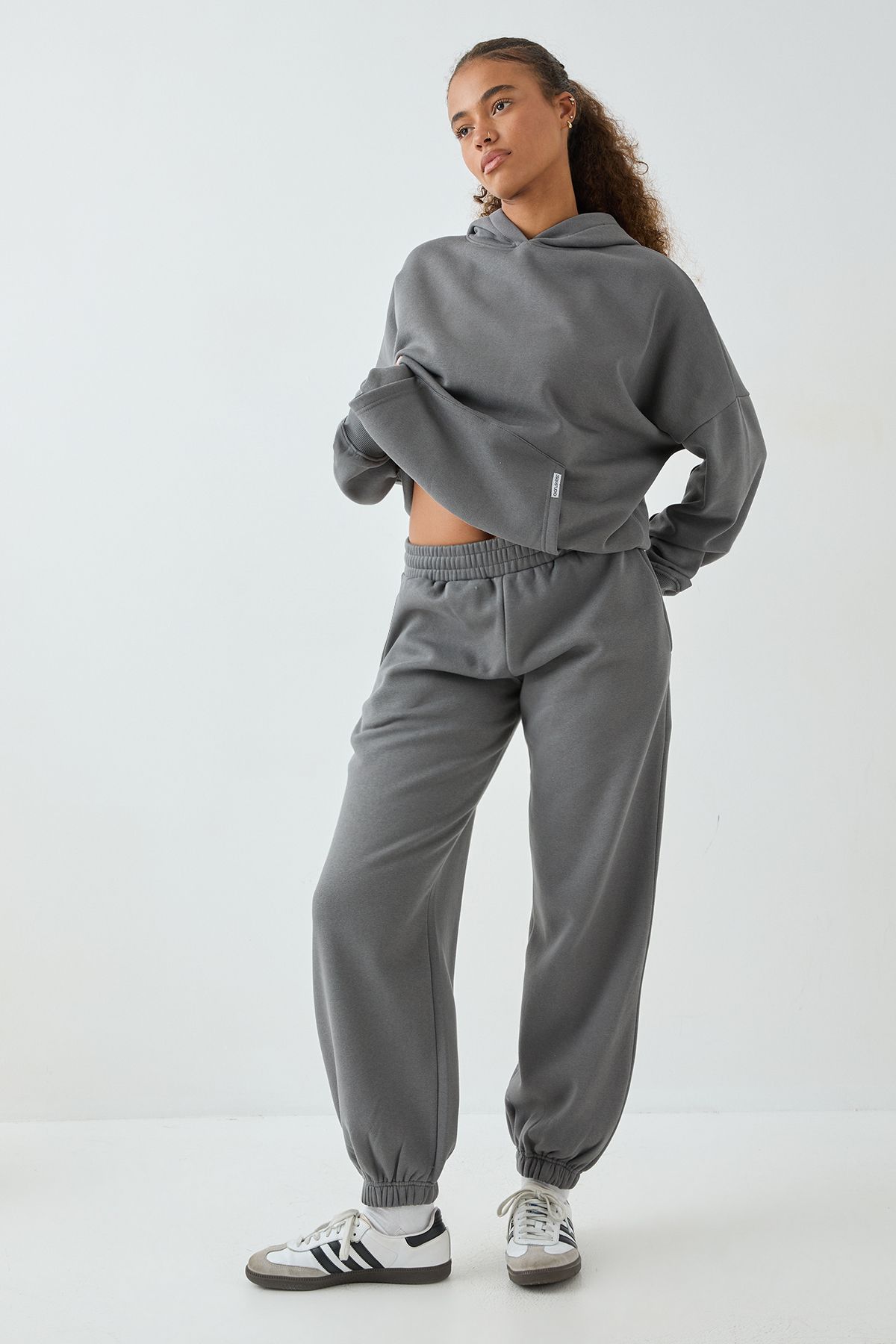 DSGN Studio DSGN Studio Oversized Cuffed Jogger Charcoal image 4