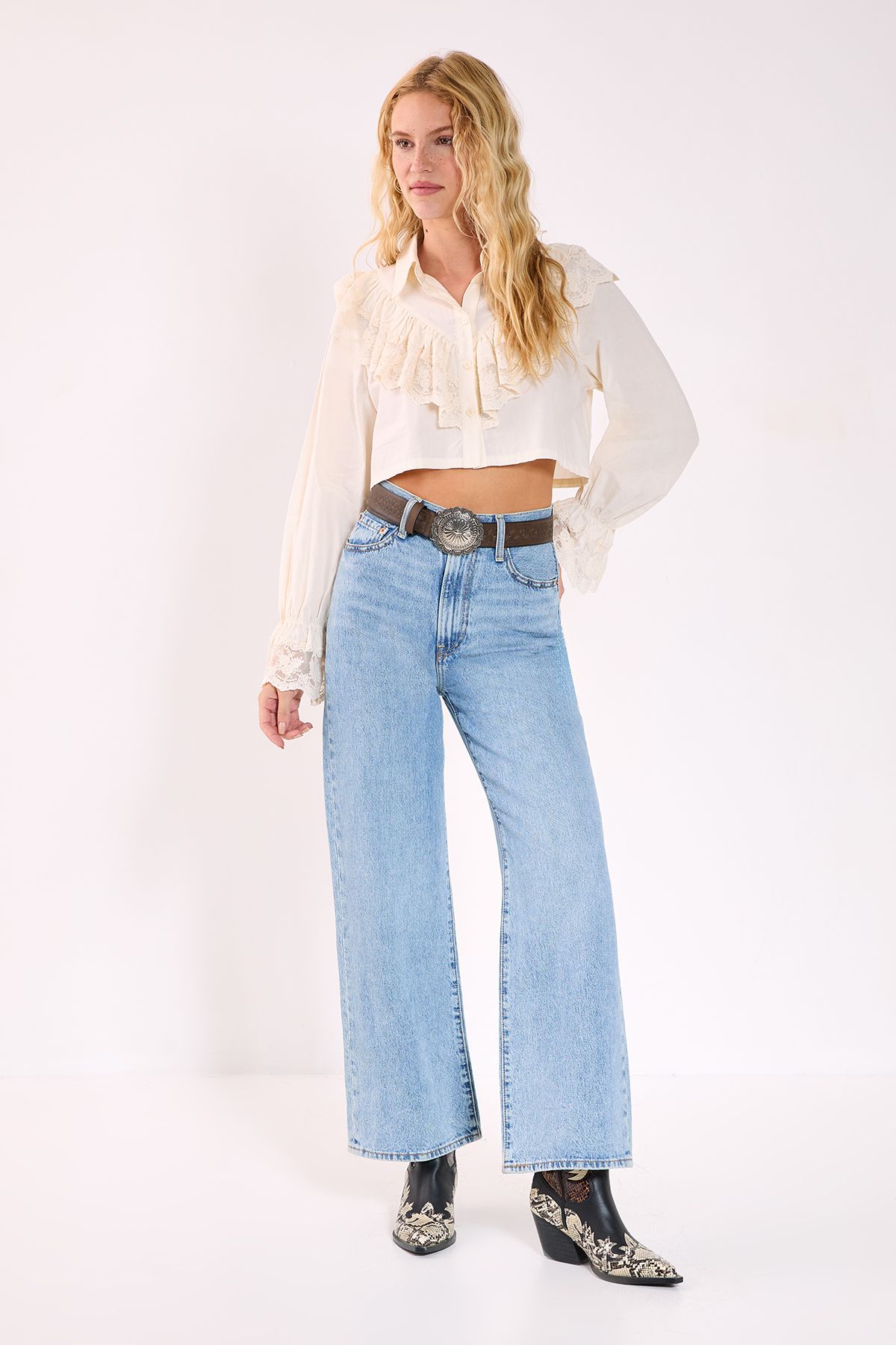 NastyGal Cotton Lace Ruffle Shirt Cream image 2