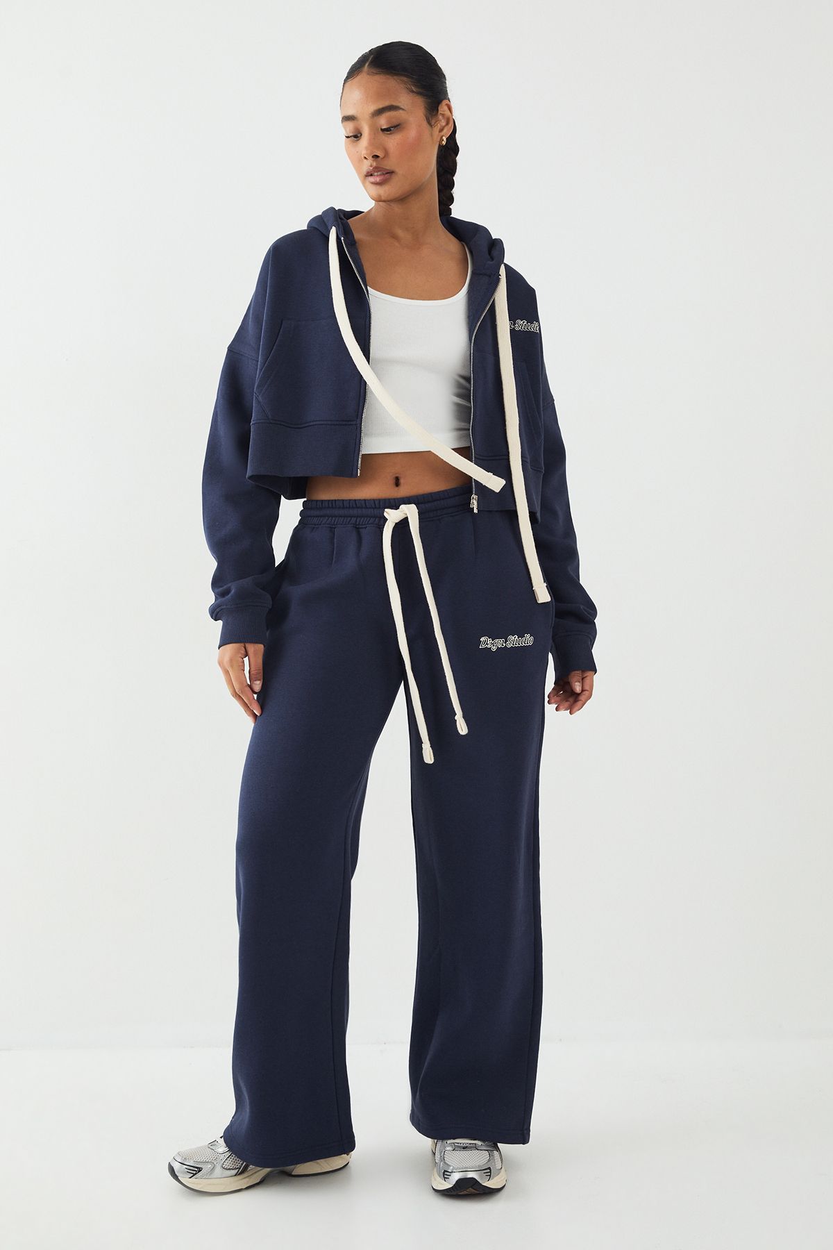 DSGN Studio DSGN Studio Contrast Drawcord Boxy Crop Hoodie Navy image 3