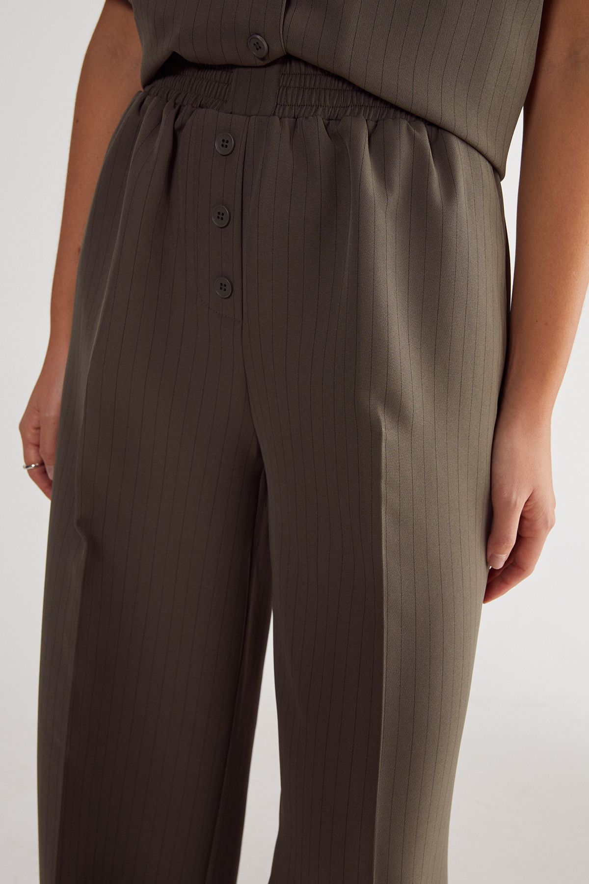 NastyGal Pinstripe Button Front Detail Tailored Trouser. Khaki image 3