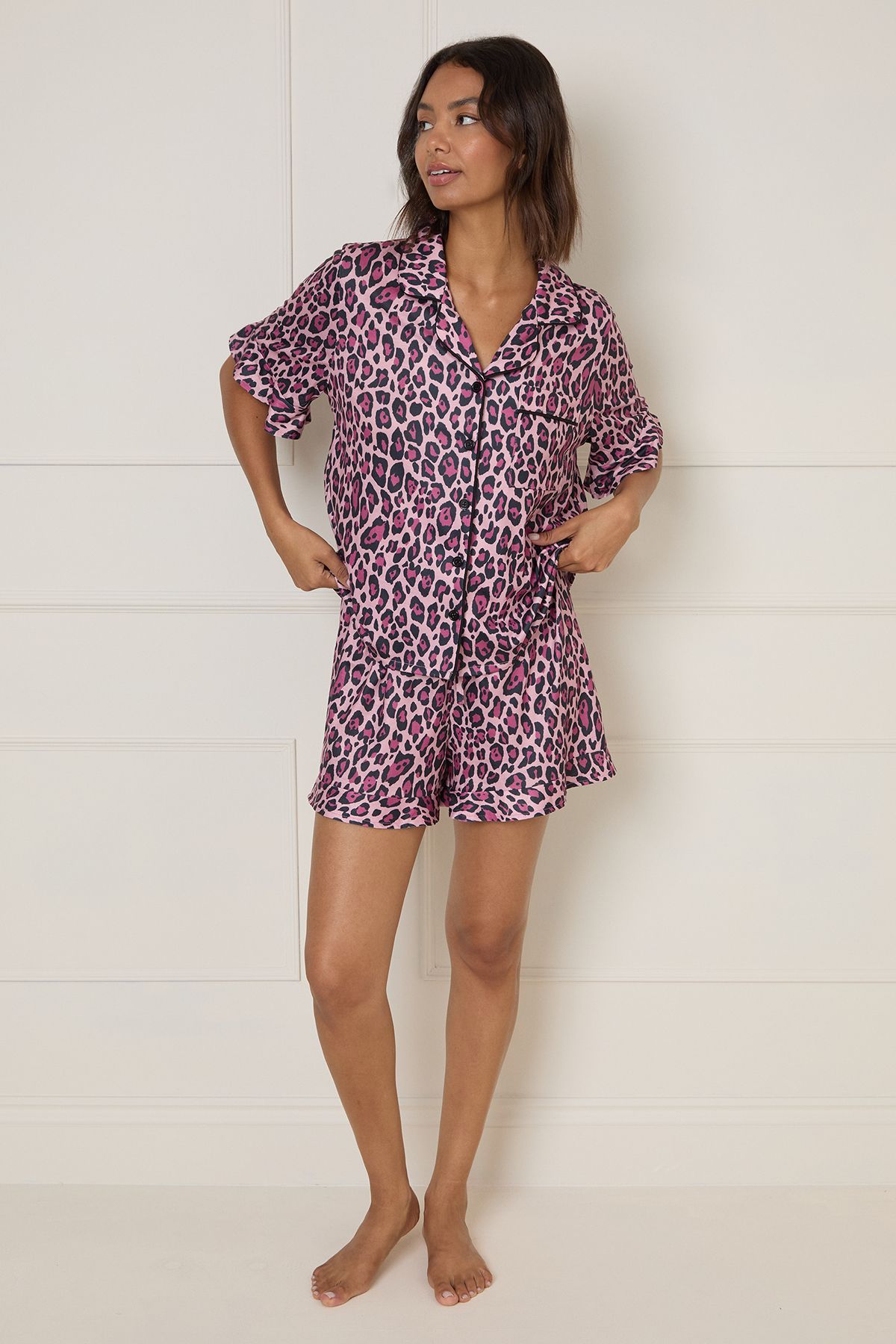 Dorothy Perkins Printed Leopard Nightwear Tipped Short Sleeve Pyjama Set Leopard image 1