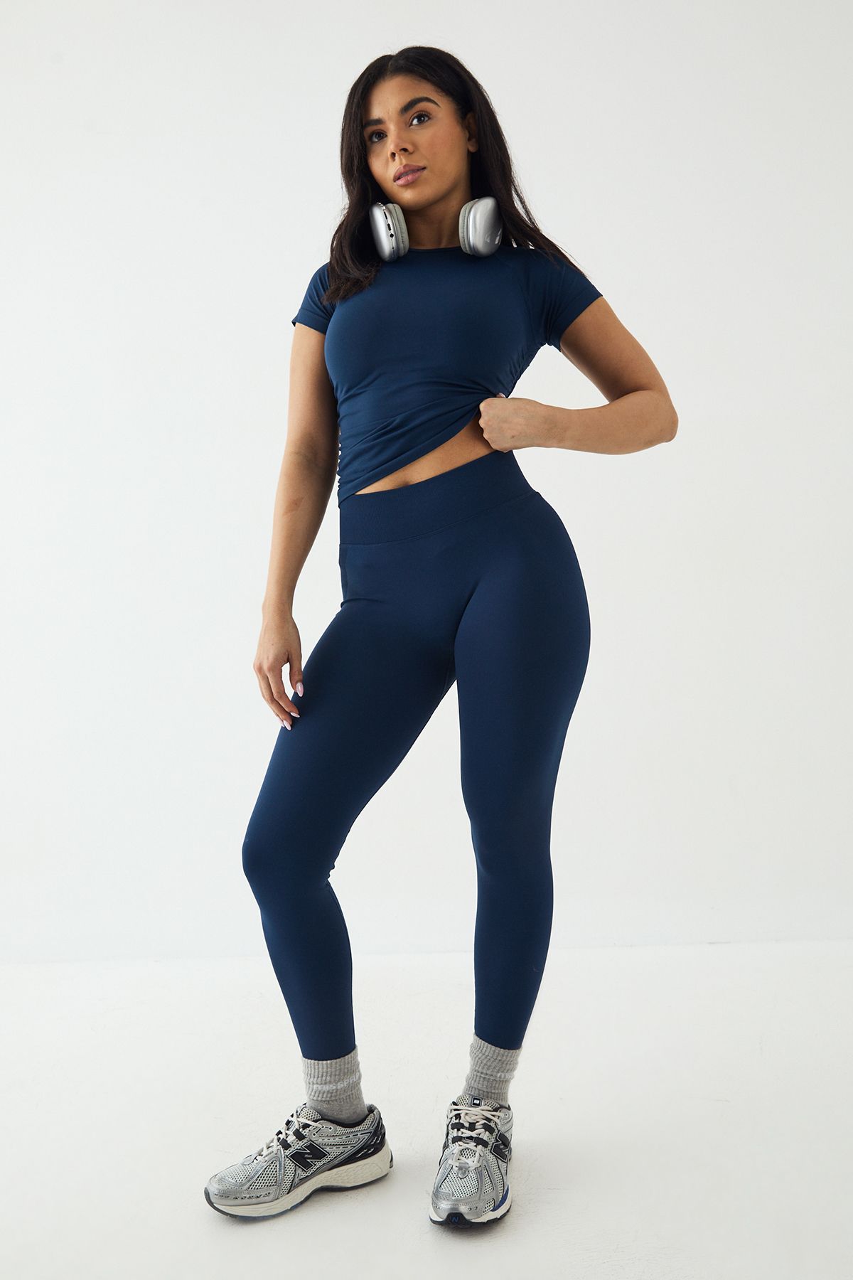 DSGN Studio DSGN Studio Sport Ultra Contour Bum Scrunch Seamless Legging Navy image 1