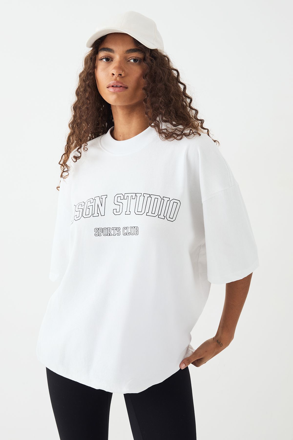 DSGN Studio DSGN Studio Sports Club Heavyweight Oversized T-Shirt White image 1