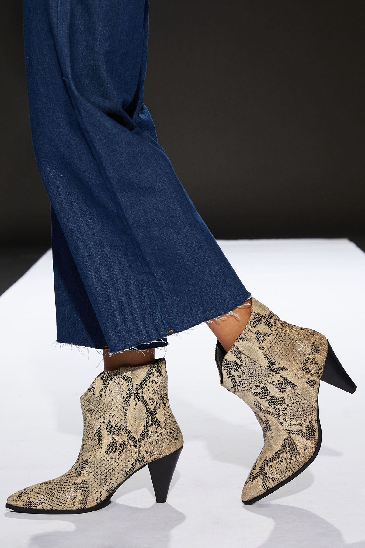 RUNWAY 1.8.1.8 Runway 1.8.1.8 Leather Western Boots Taupe image 3