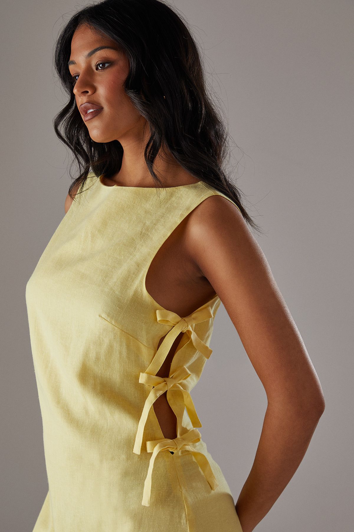 Warehouse Premium Linen Blend Bow Side Mini Dress Yellow image 3