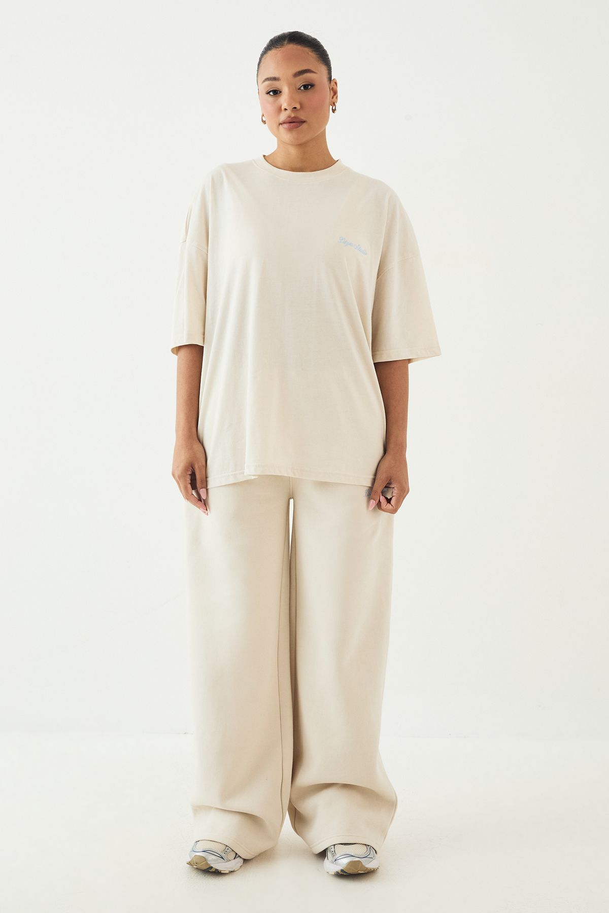 DSGN Studio DSGN Studio Script Embroidered Oversized T-Shirt Cream image 5