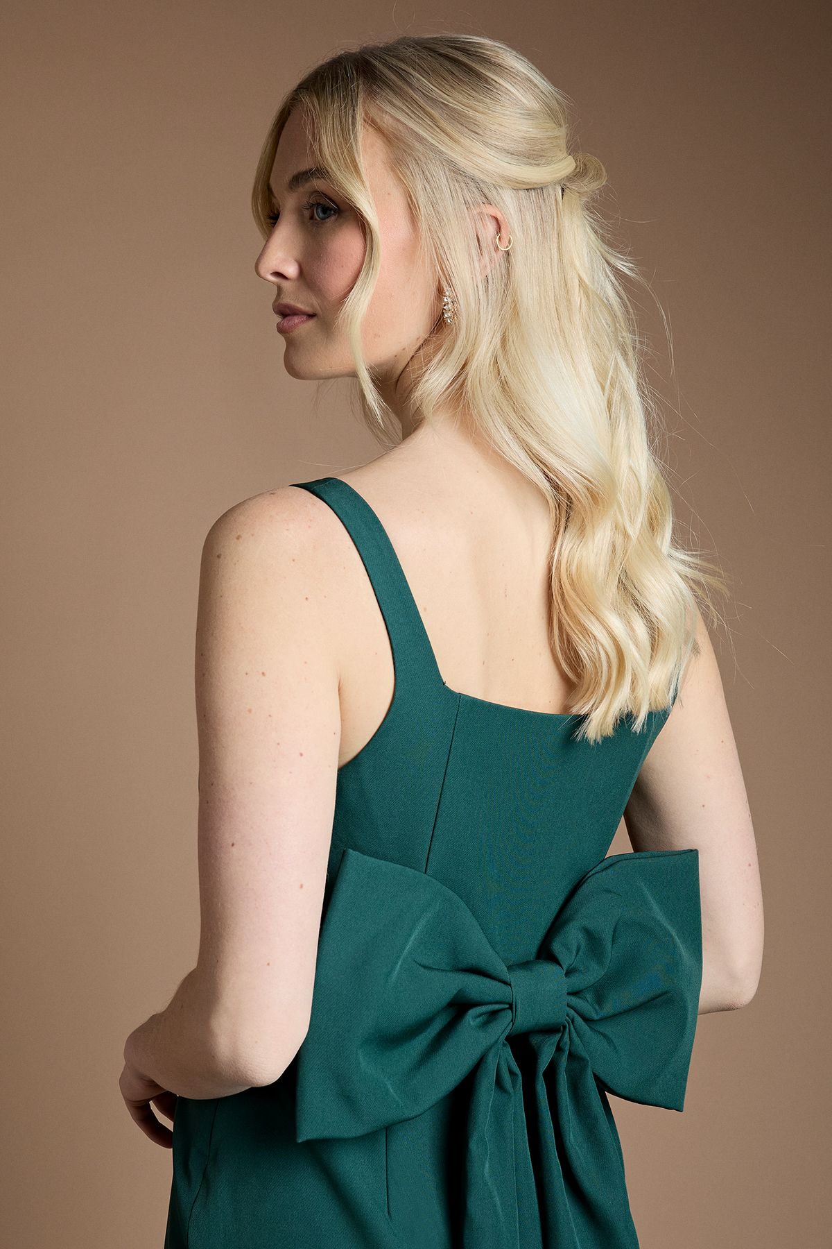 Coast Sleeveless Square Neck Bow Back Midaxi Bridesmaid Dress Emerald image 4