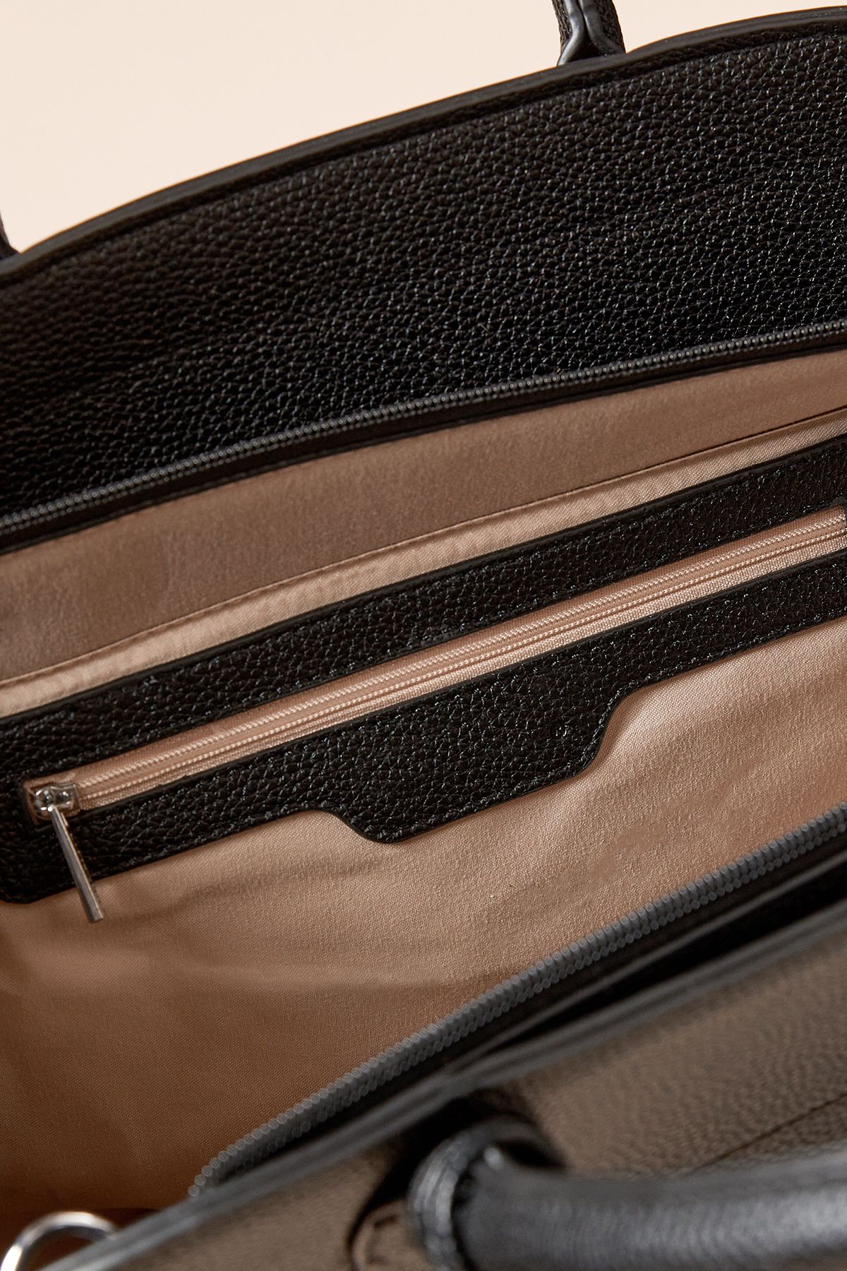 Dorothy Perkins Grassington Large Bowler Bag With Crossbody Strap Black image 3