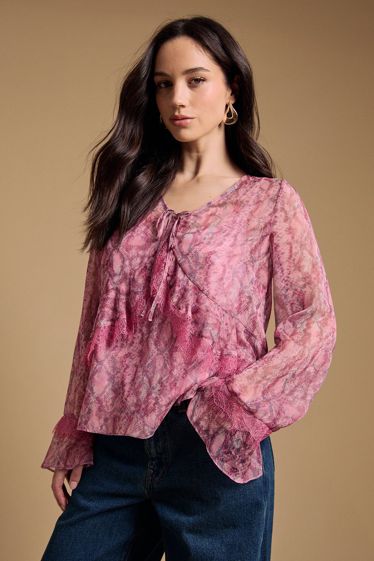 Oasis Fluted sleeve lace trim blouse Animal image 1