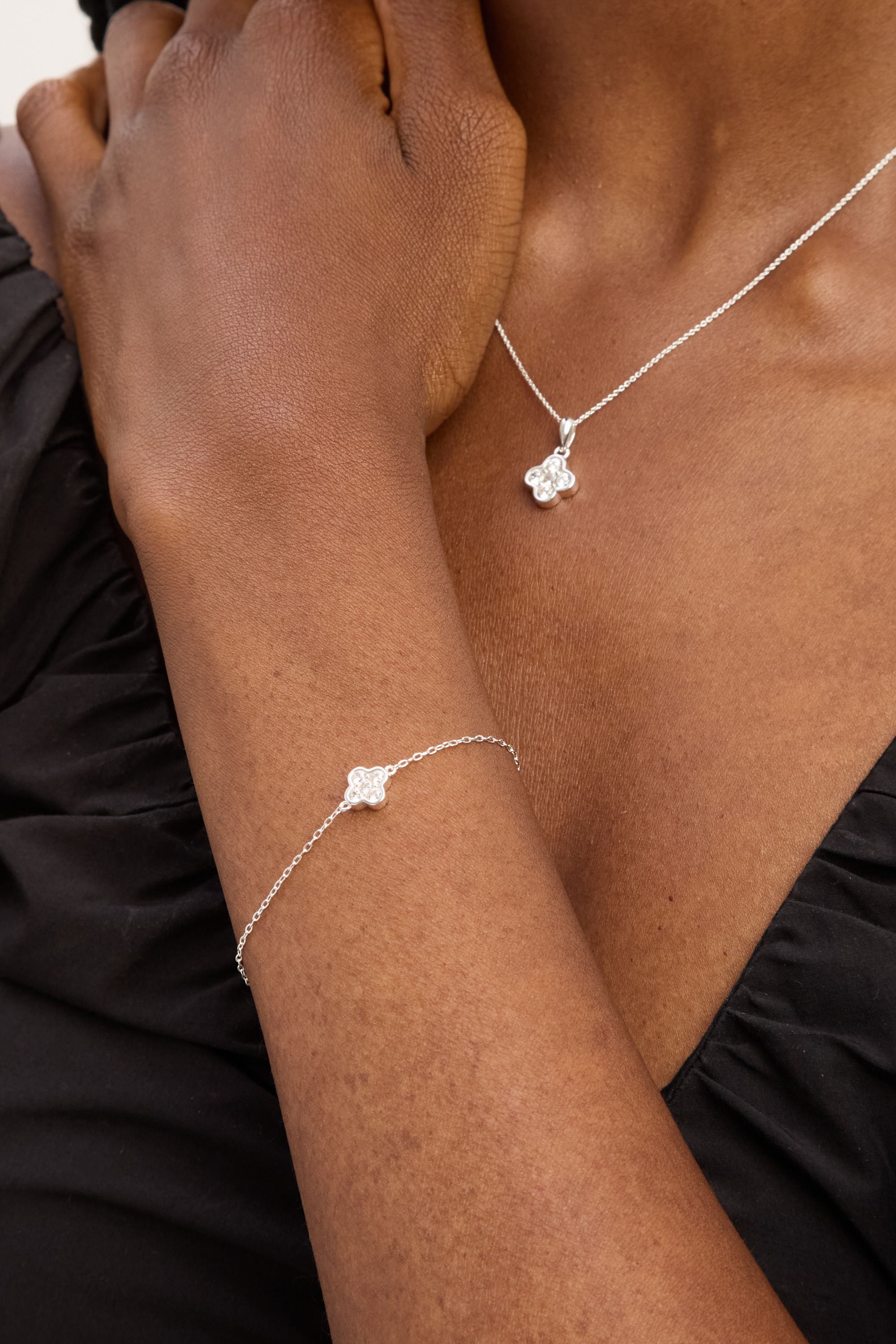 Simply Silver Sterling Silver 925 Cubic Zirconia Clover Bracelet image 2