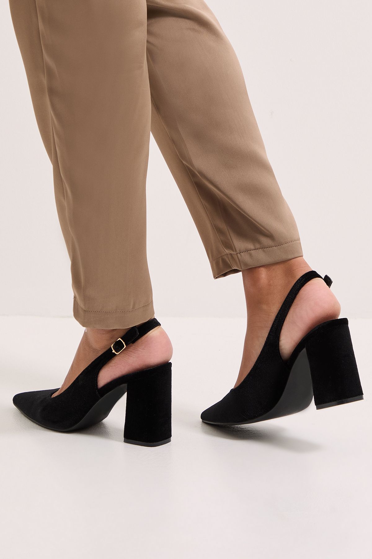 Dorothy Perkins Ellens Velvet Pointed High Block Heel Slingback Court Shoes Black image 4