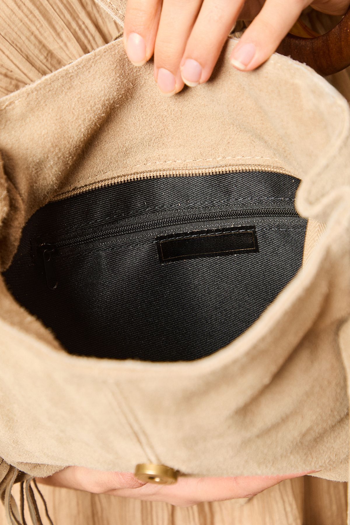 Oasis Orithya Suede Tassel Detail Shoulder Bag Beige image 3