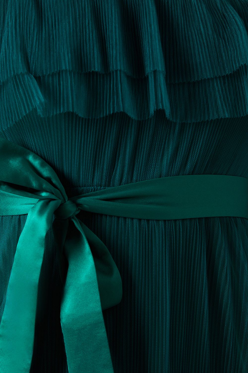 Oasis Pleated Mesh Tiered Skirt Bridesmaid Dress With Satin Belt Emerald image 5