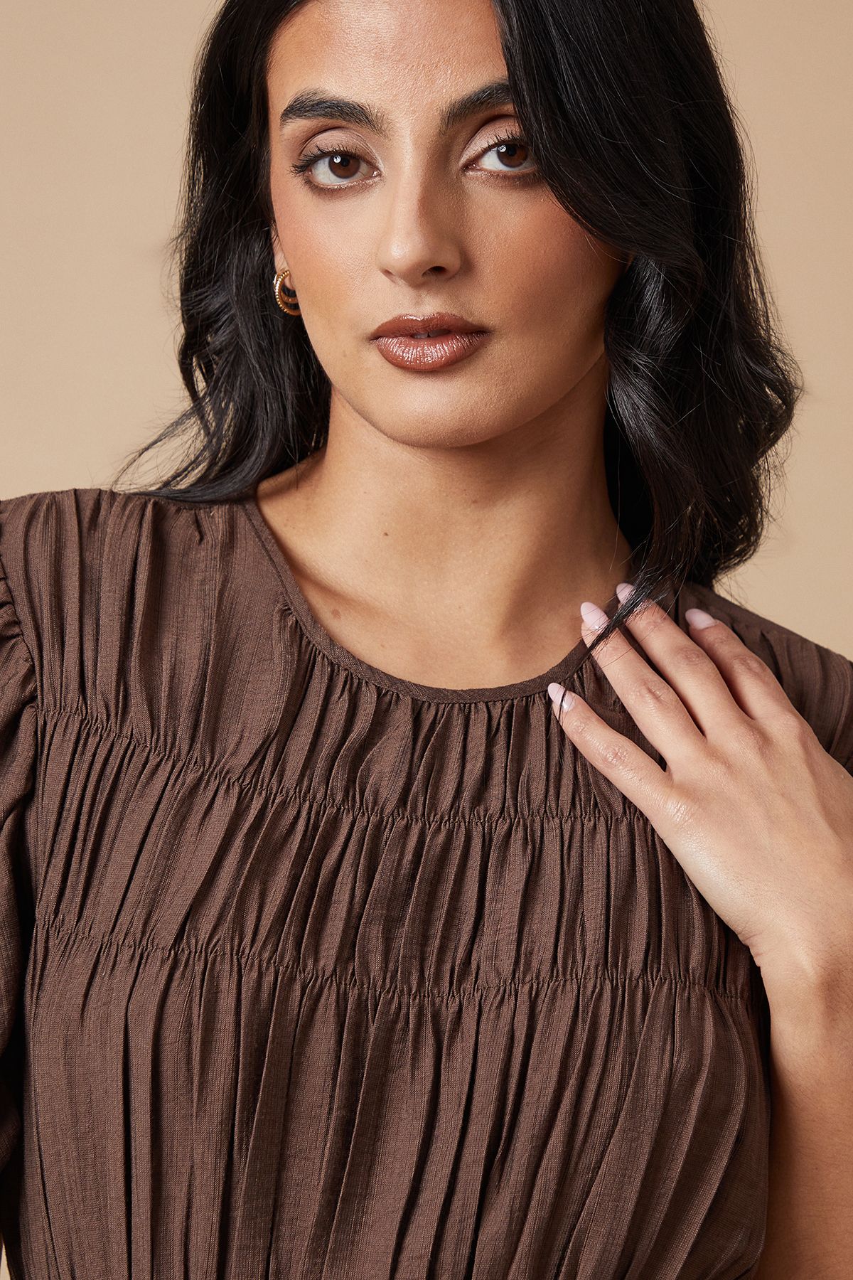 Oasis Shirred Bodice Puff Sleeve Midi Dress Brown image 3