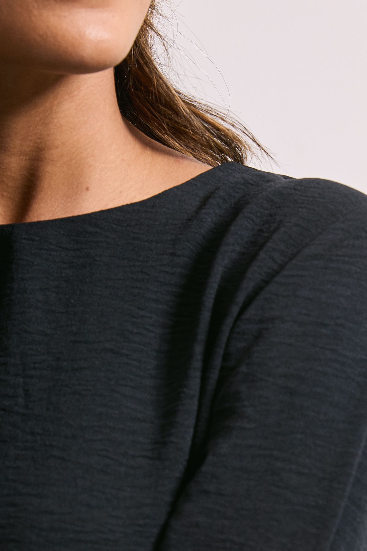 Dorothy Perkins 3/4 Roll Sleeve Blouse Black image 5