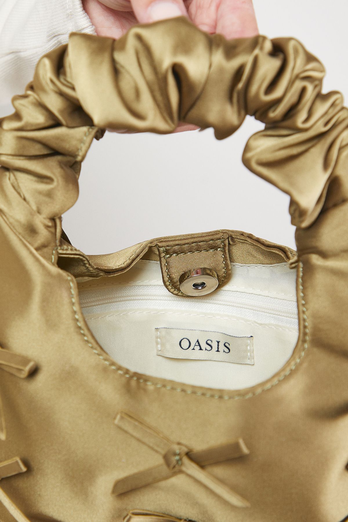 Oasis Liv Bow Detail Grab Bag Olive image 3