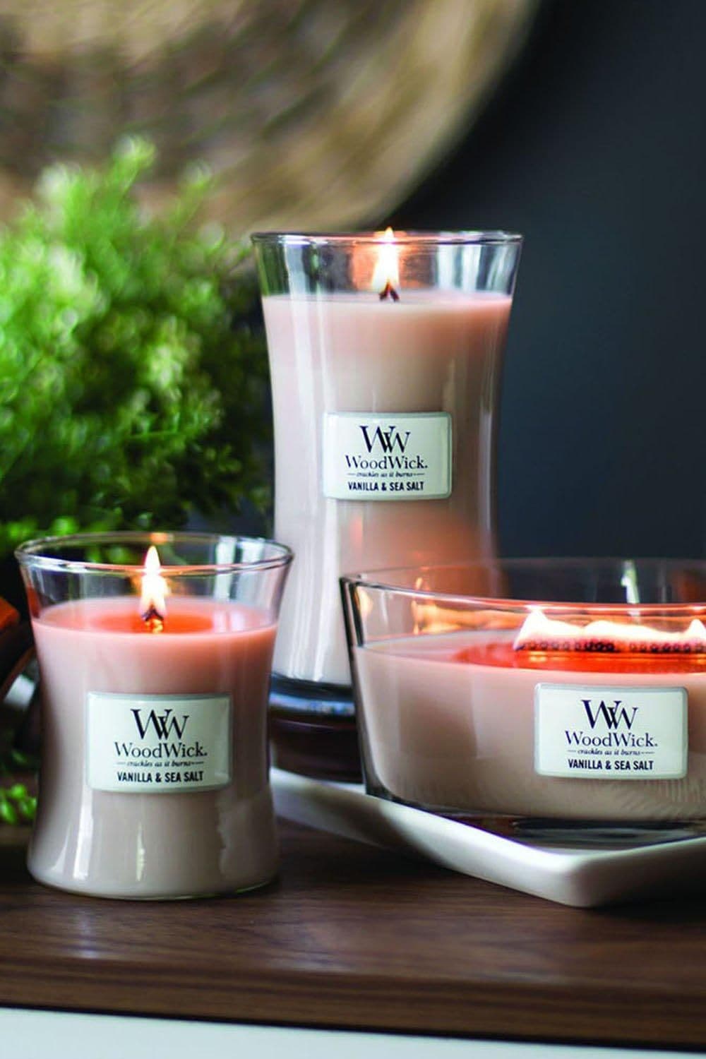 Woodwick Vanilla & Sea Salt Large Candle Pink image 3