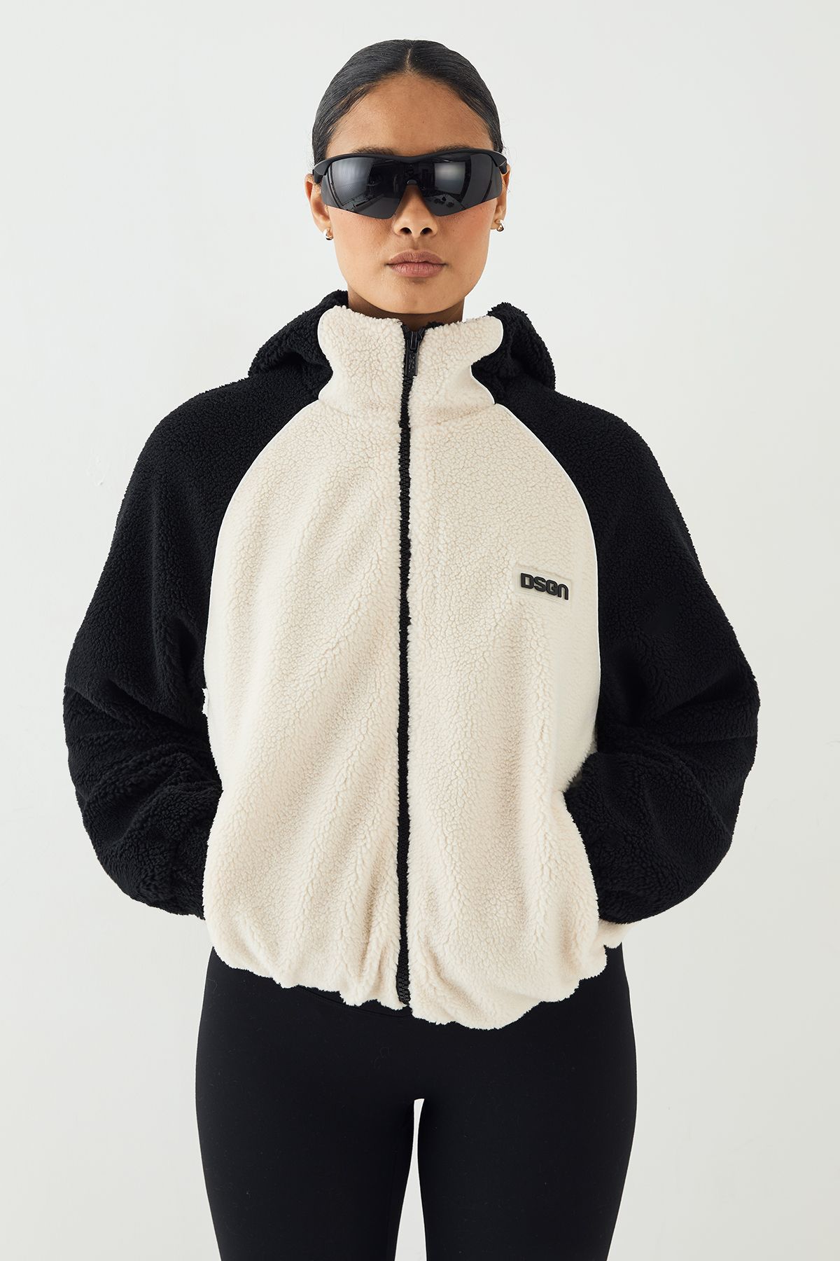 DSGN Studio DSGN Studio Contrast Borg Zip Through Hooded Jacket Black image 3