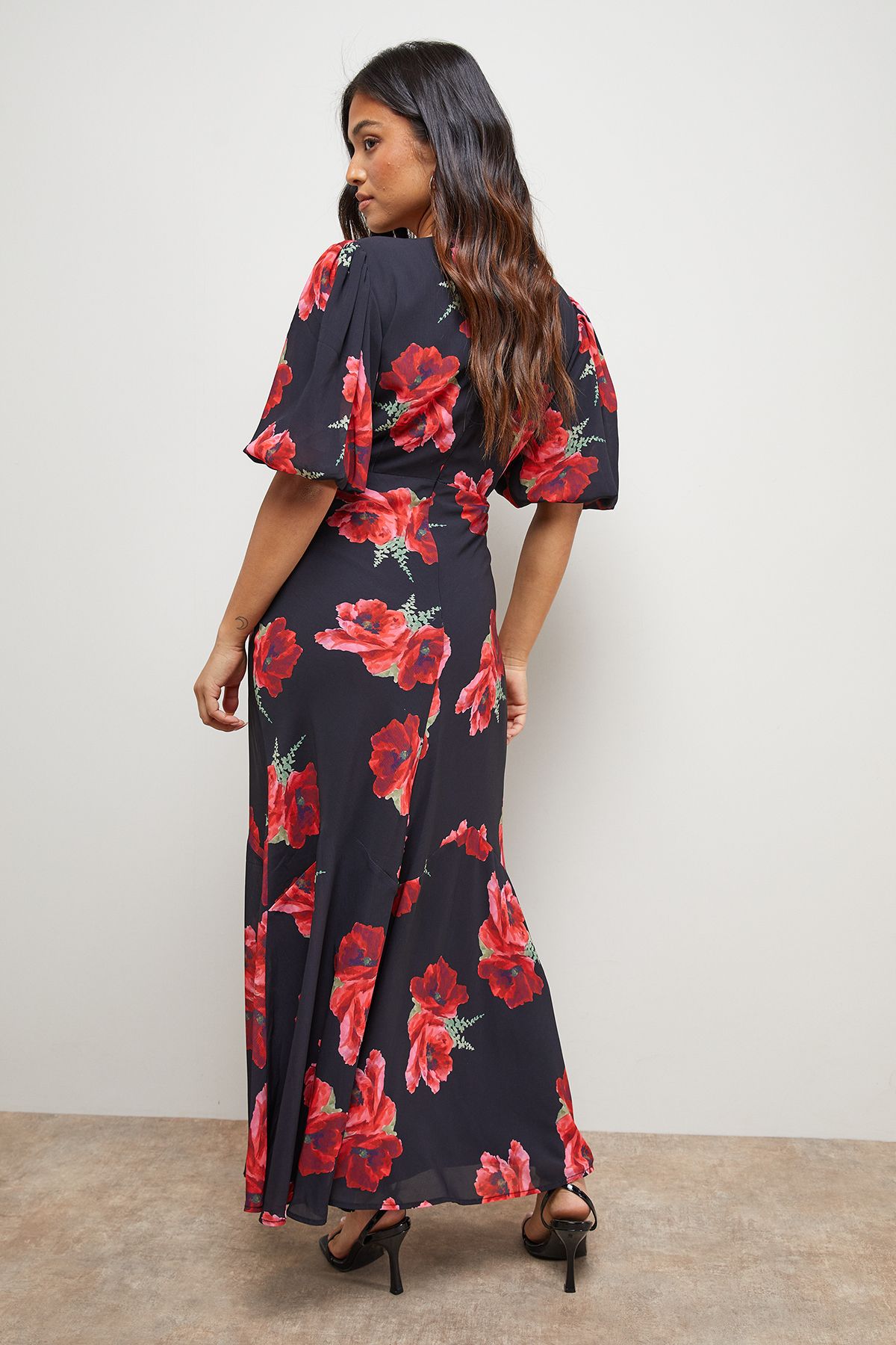 Oasis Petite Printed Chiffon Puff Sleeve Fishtail Midaxi Dress Black image 3