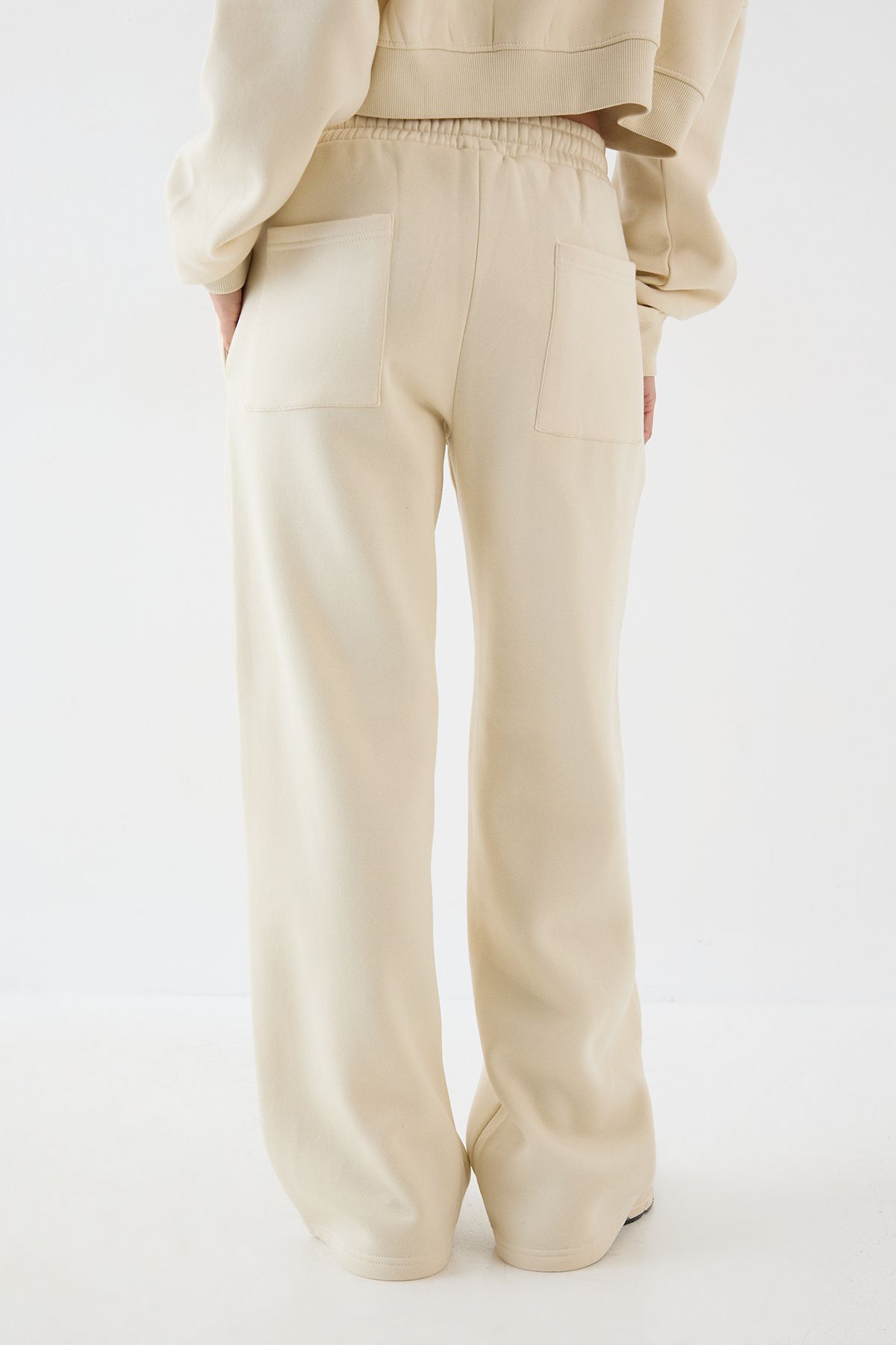 DSGN Studio DSGN Studio Straight Leg Jogger Cream image 2