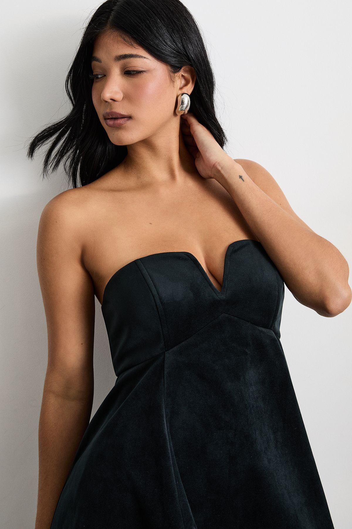 Warehouse Bonded Velvet Tailored Bustier Top Black image 2