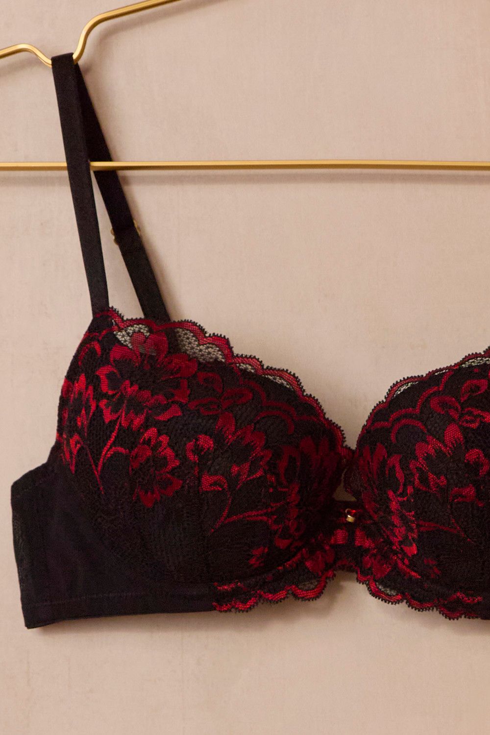 Ann Summers Sexy Lace Padded Plunge Bra image 3