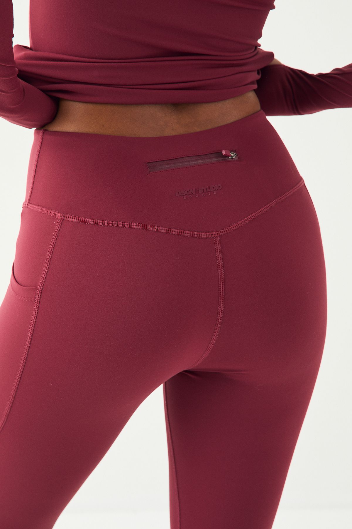 DSGN Studio DSGN Studio Sport Ultra Sculpt Pocket Detail Sports Legging Burgundy image 4