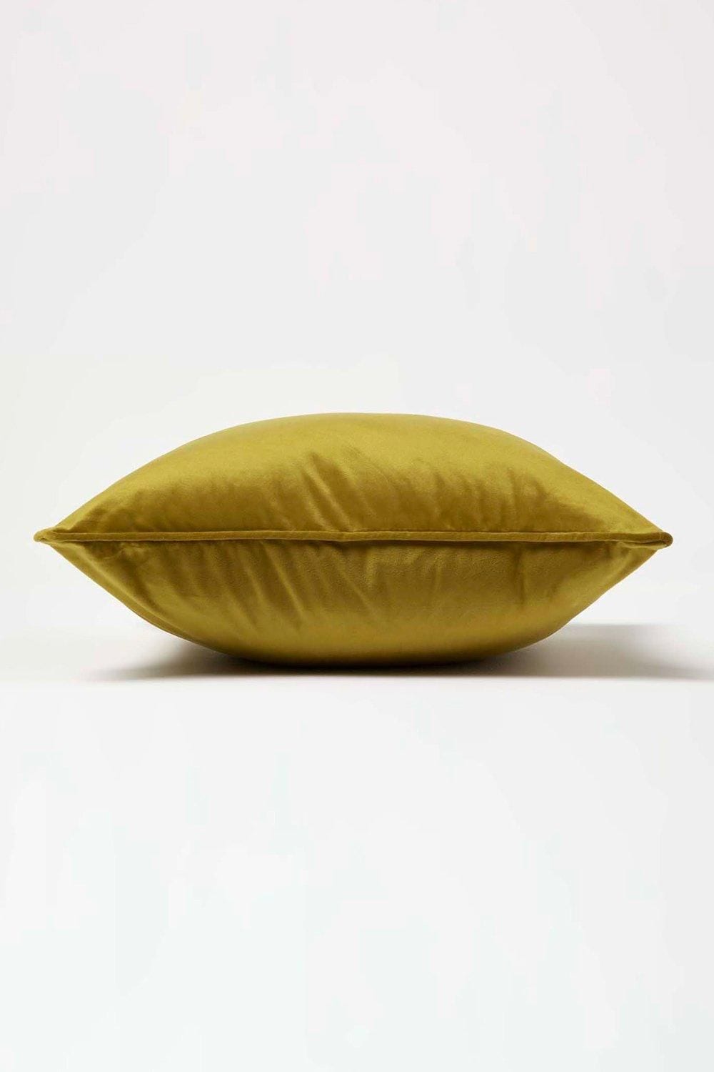 Homescapes Filled Velvet Cushion with Piped Edge 46 x 46 cm image 4