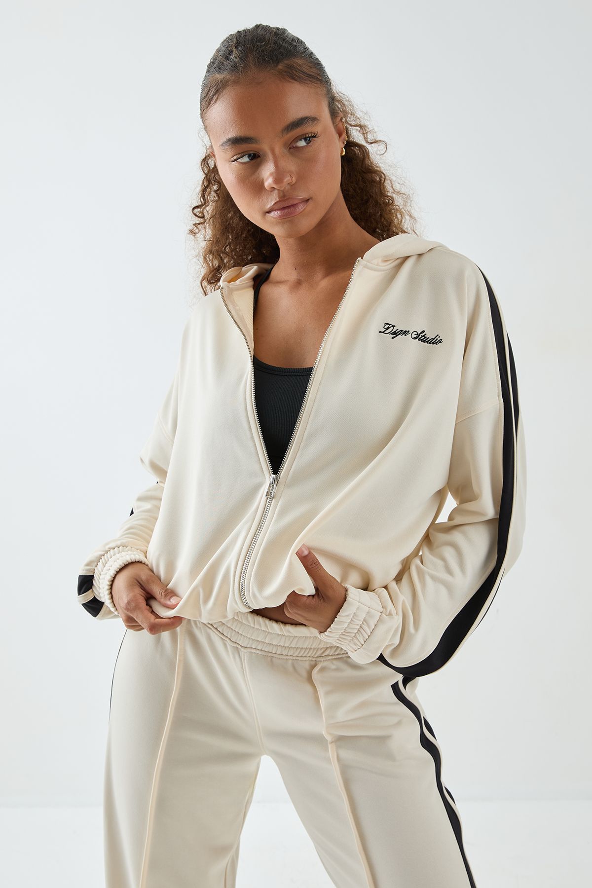 DSGN Studio DSGN Studio Tricot Side Stripe Boxy Crop Zip Through Hoodie Cream image 3