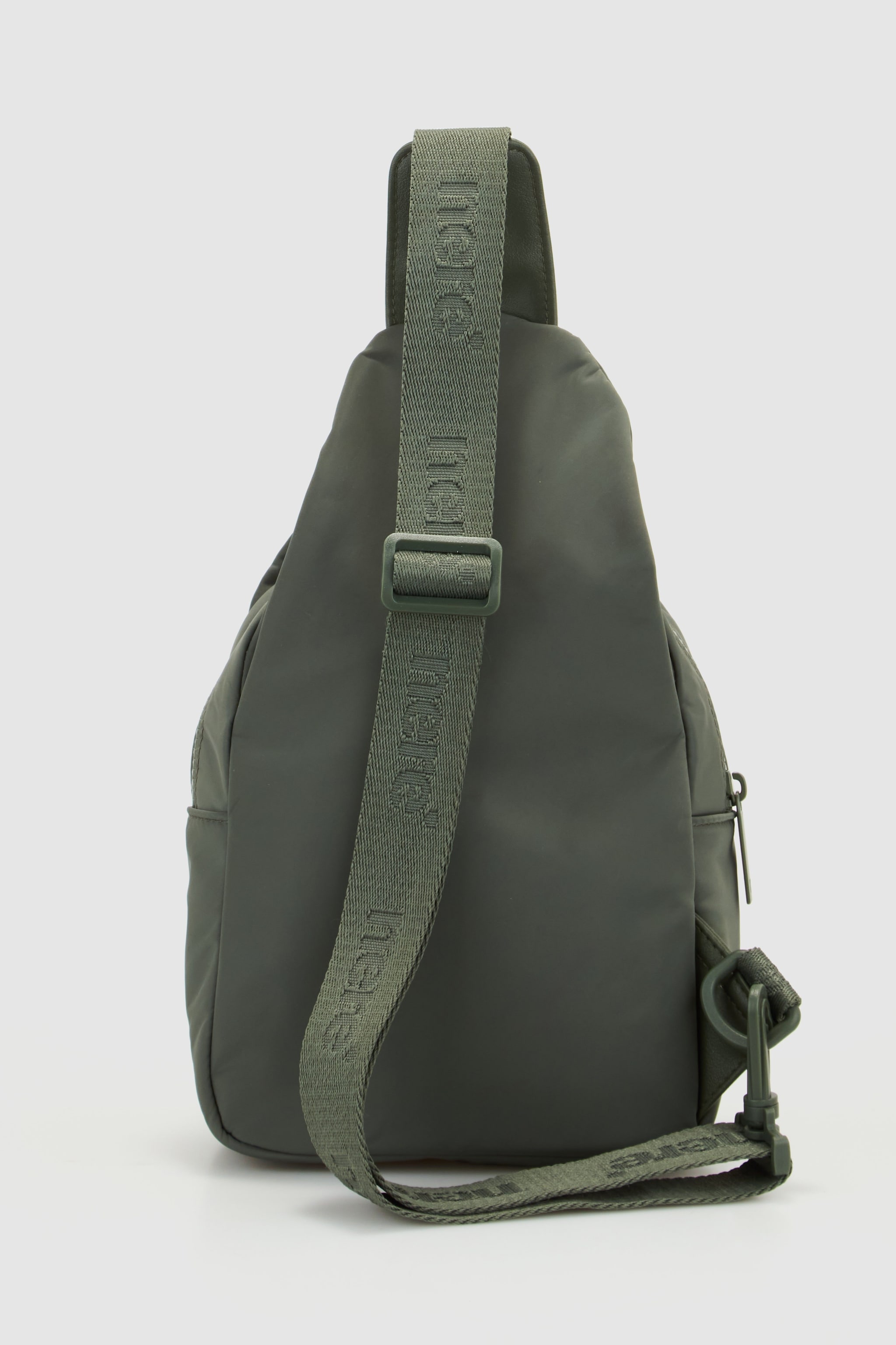 Nere Travel Seeker Sling Bag image 2