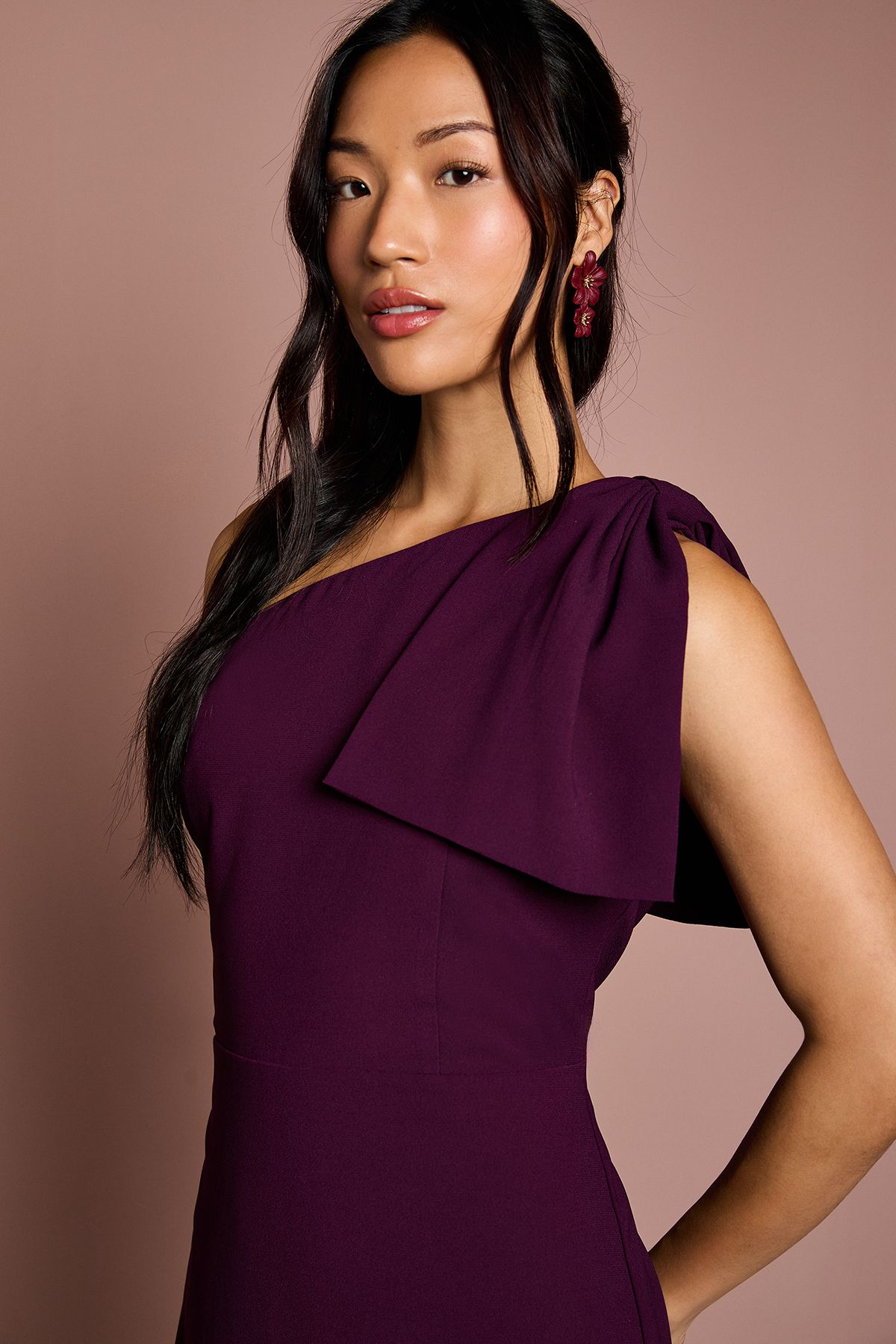 Coast Coast Honoured Bow One Shoulder Maxi Bridesmaid Dress Fig image 4