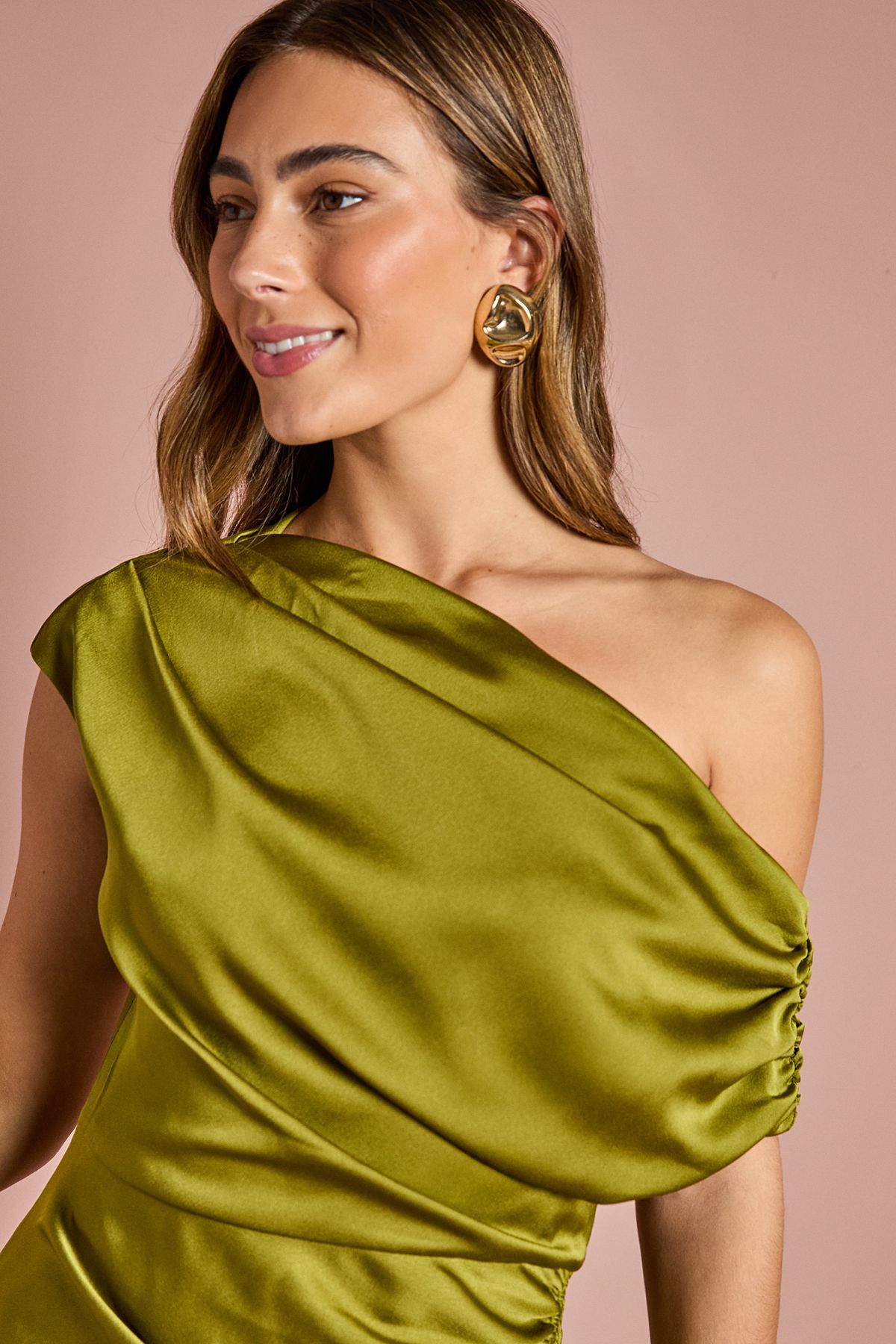 Coast Petite Satin Ruched One Shoulder Asymmetric Hem Midi Dress Olive image 4