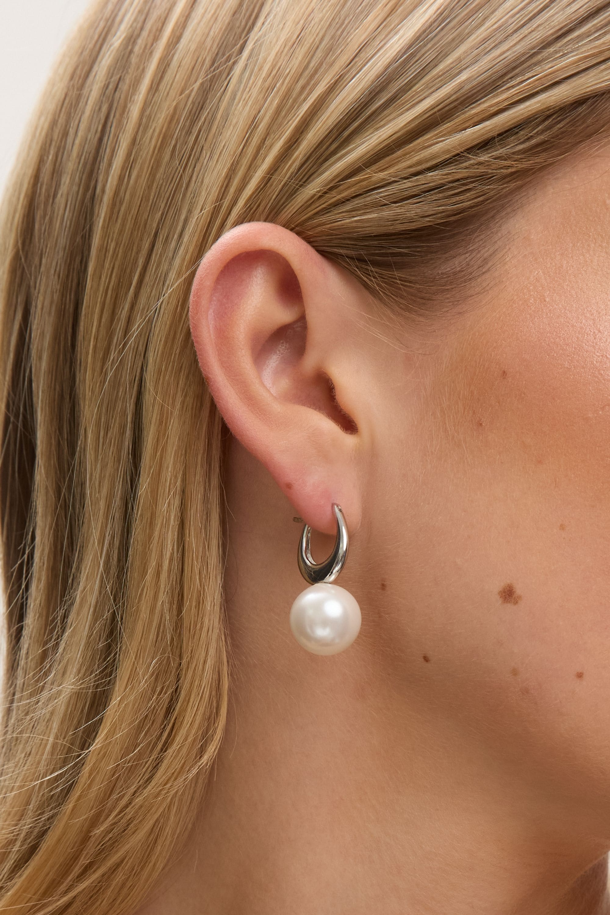 Jon Richard Gold Plated Polished and Crystal Stone Pearl Hoops image 2