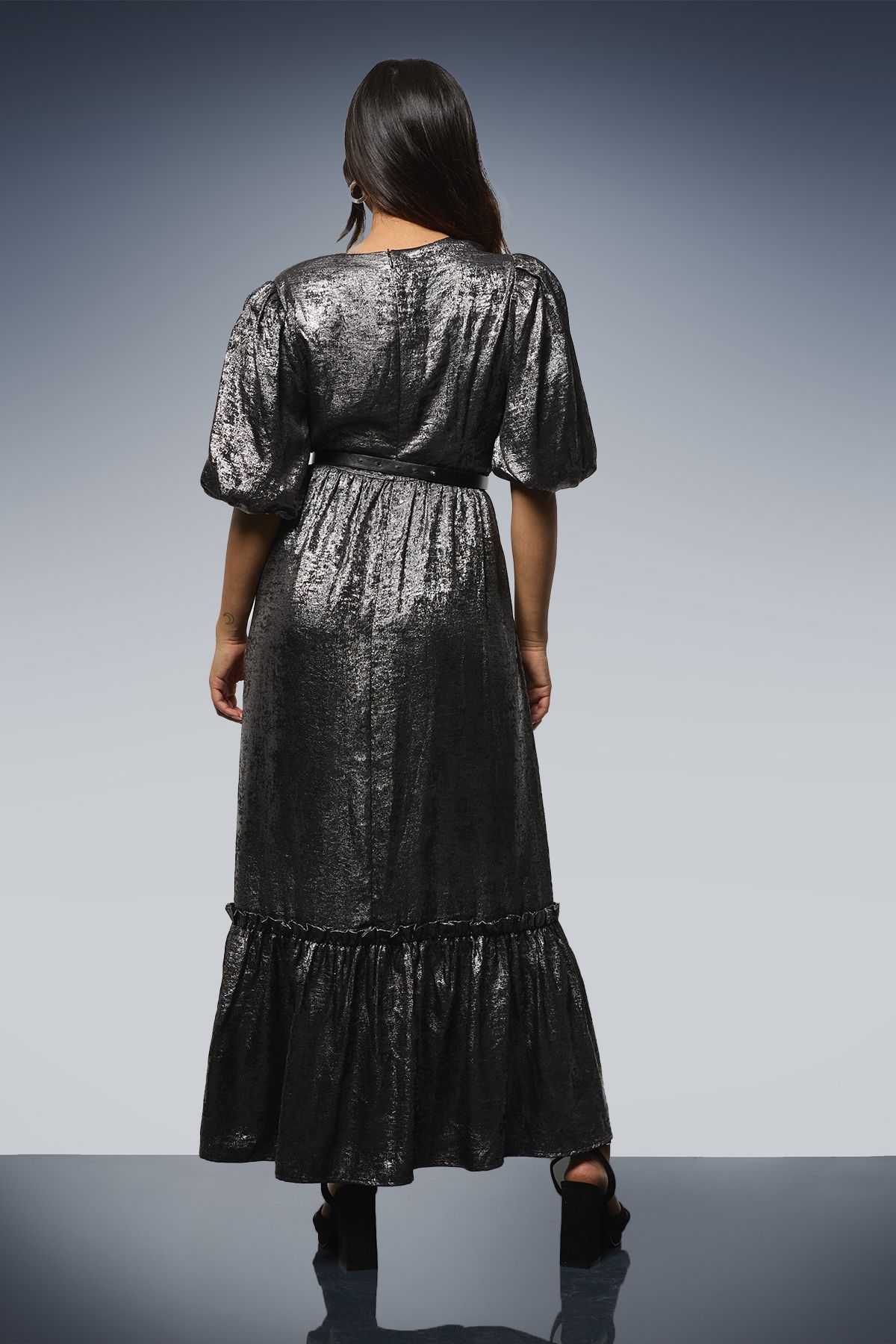 Dorothy Perkins Petite DP Luxe Metallic Puff Sleeve Tiered Maxi Dress Silver image 3