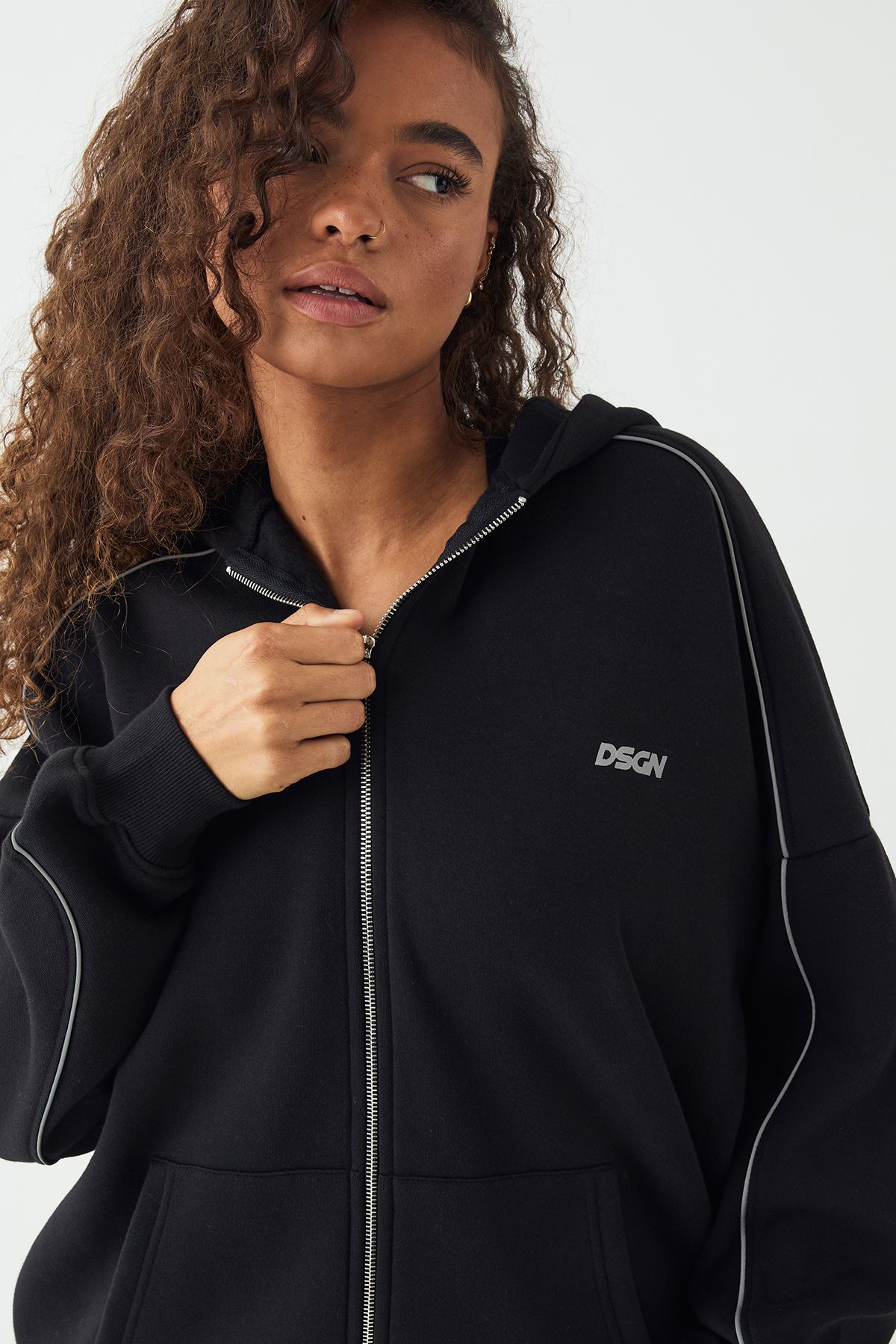 DSGN Studio DSGN Studio Reflective  Zip Through Hoodie Black image 4