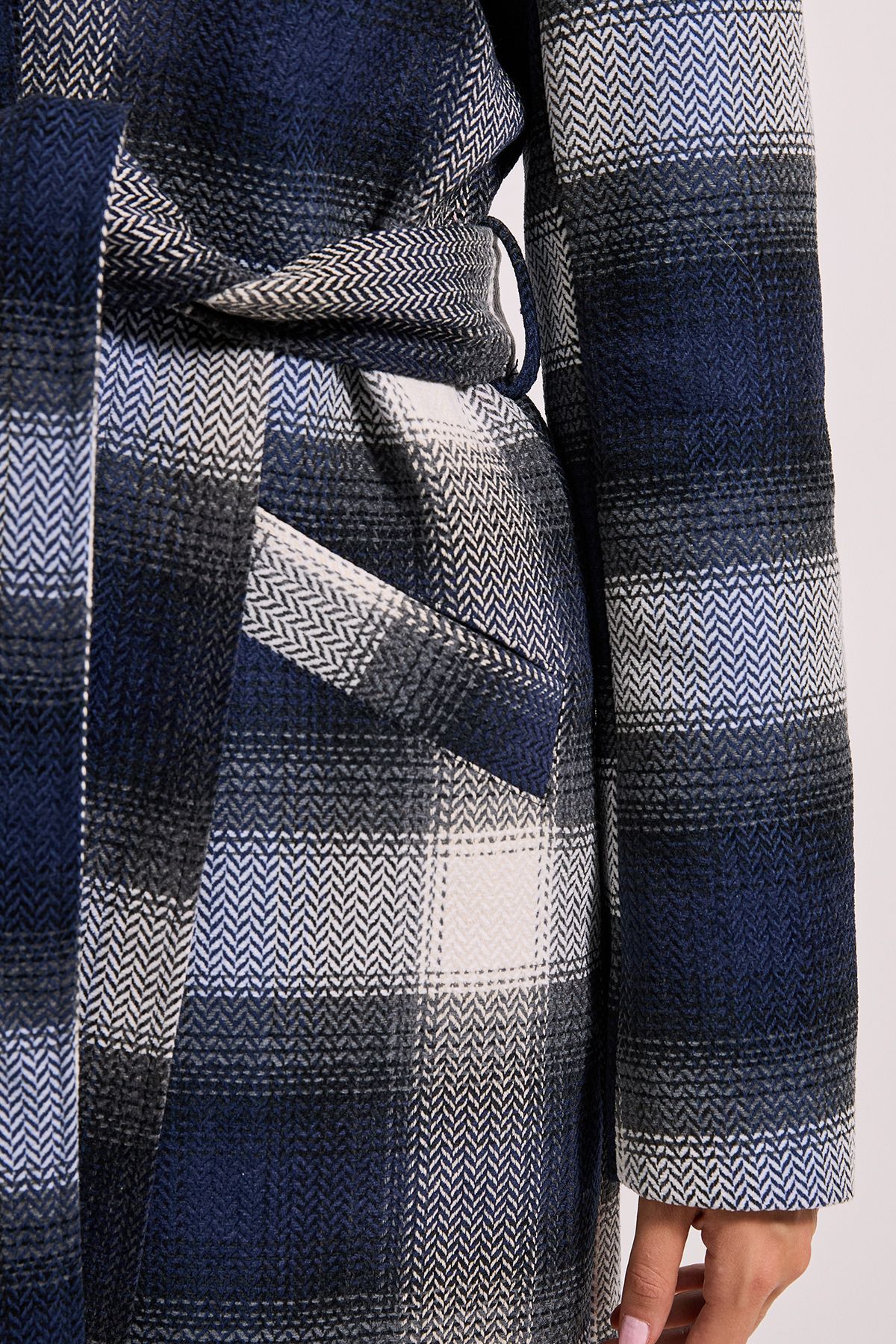 Dorothy Perkins Check Detail Fur Cuff Detail Belted Coat Navy image 5