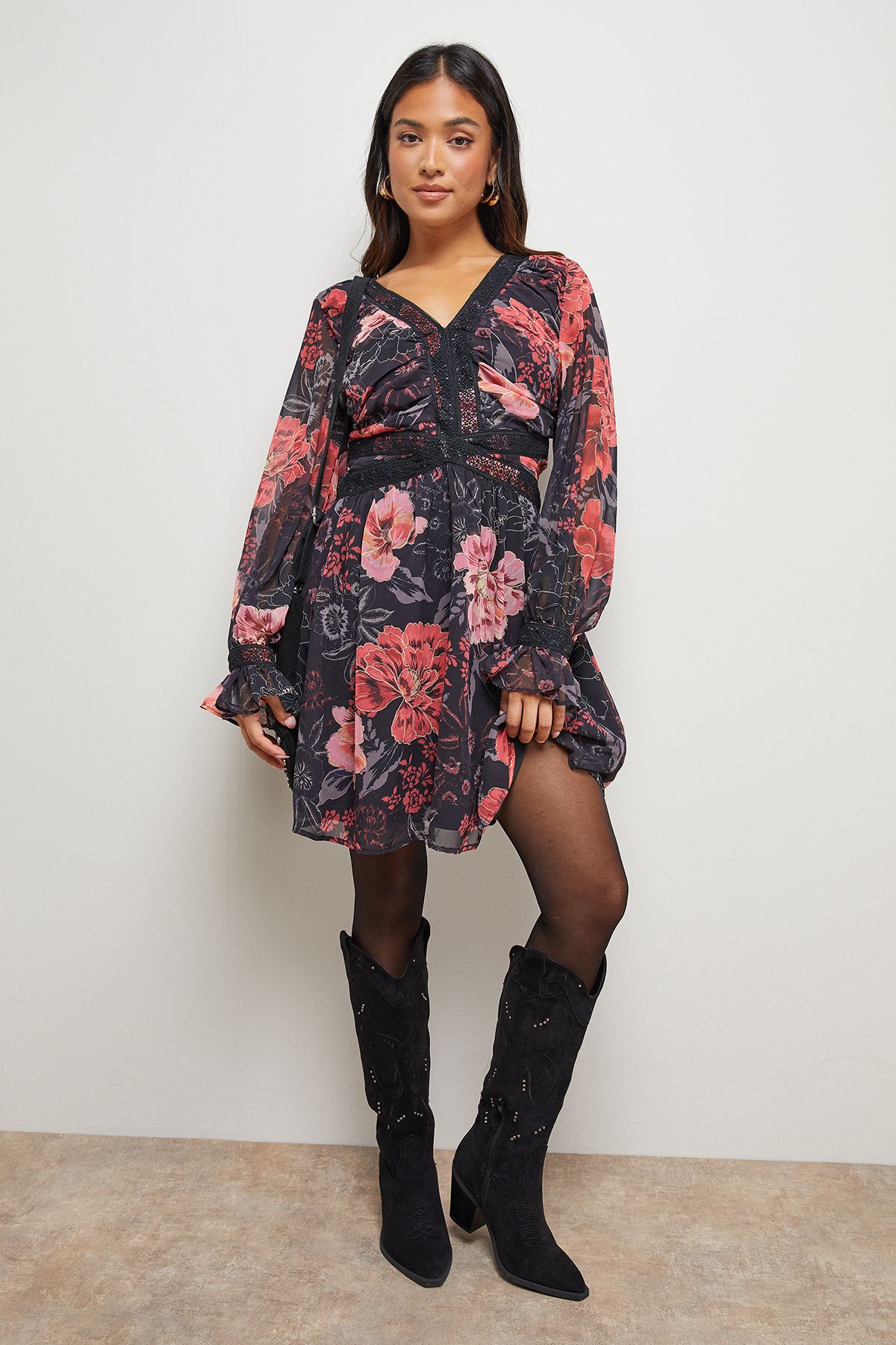 Oasis Petite Printed Lace Trim Gathered V Neck Mini Dress Floral image 1